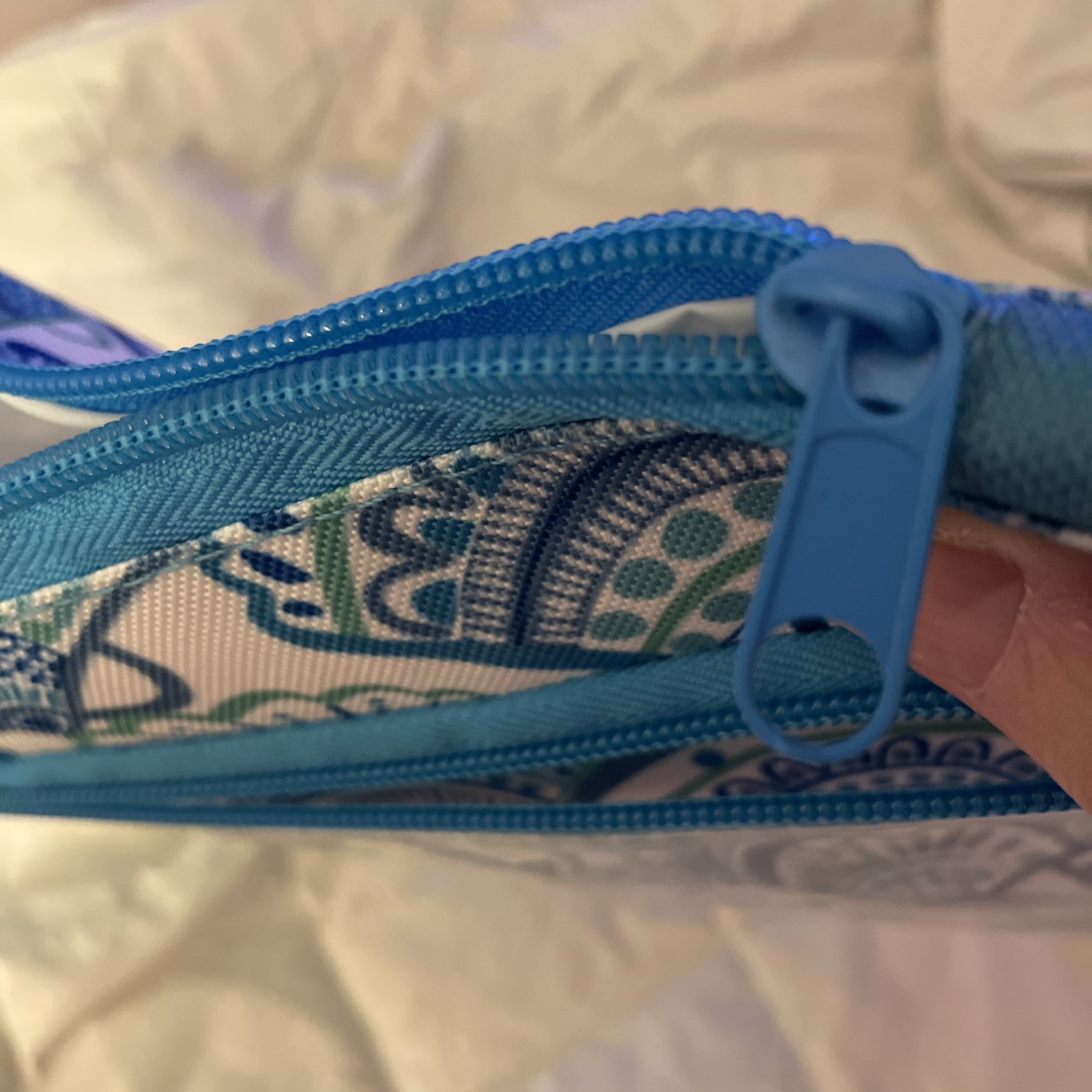 Sun & Sky Bathing Suit Utility Bag Blue Pool Beach Wet Dry Bag Zippered Carry