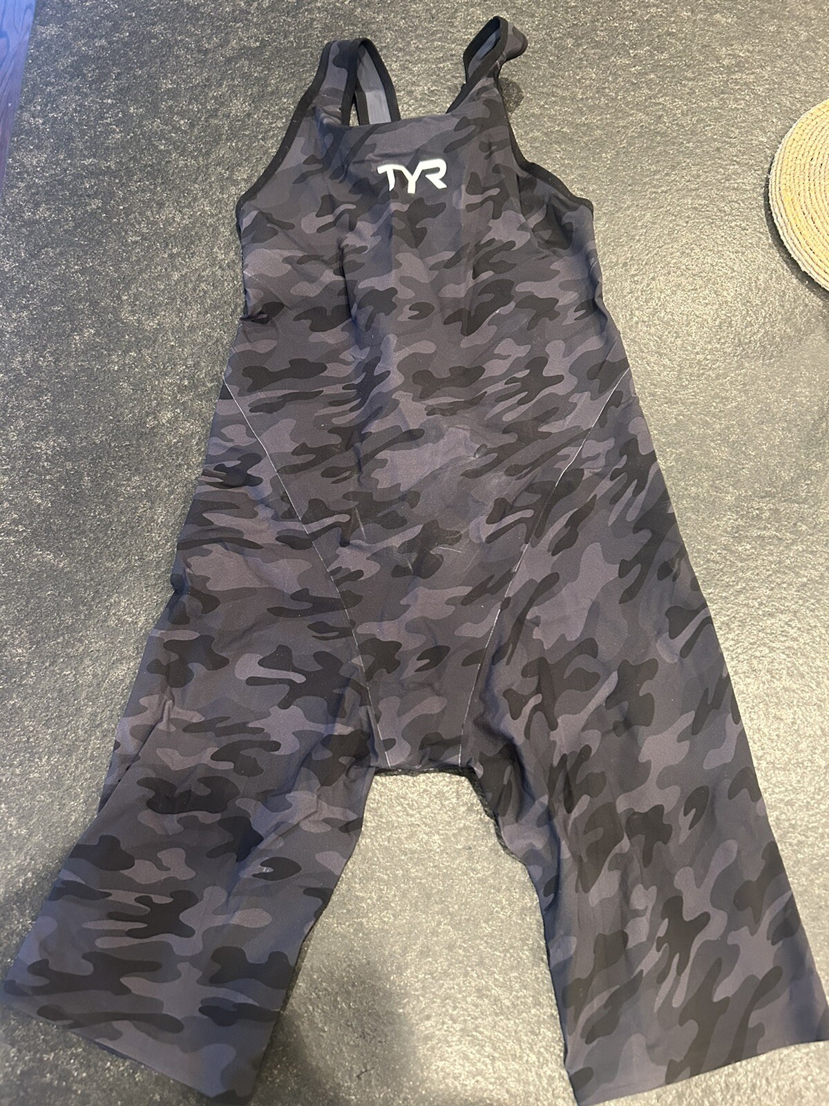 VENZO closed back tech Competition Swim Suit women Bk camo size 26 – Great Cond
