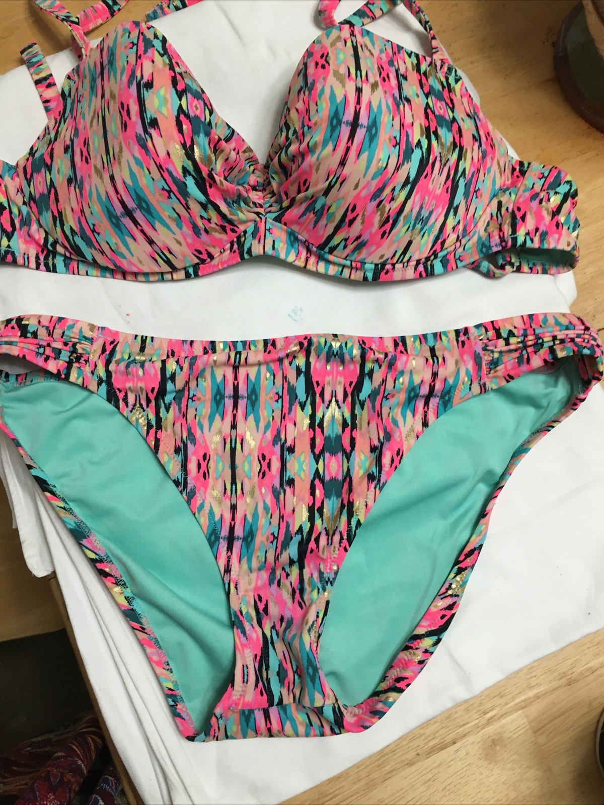 NWOT SHADE&SHORE WOMENS SWIMSUIT ( 2PC) SIZE XLARGE