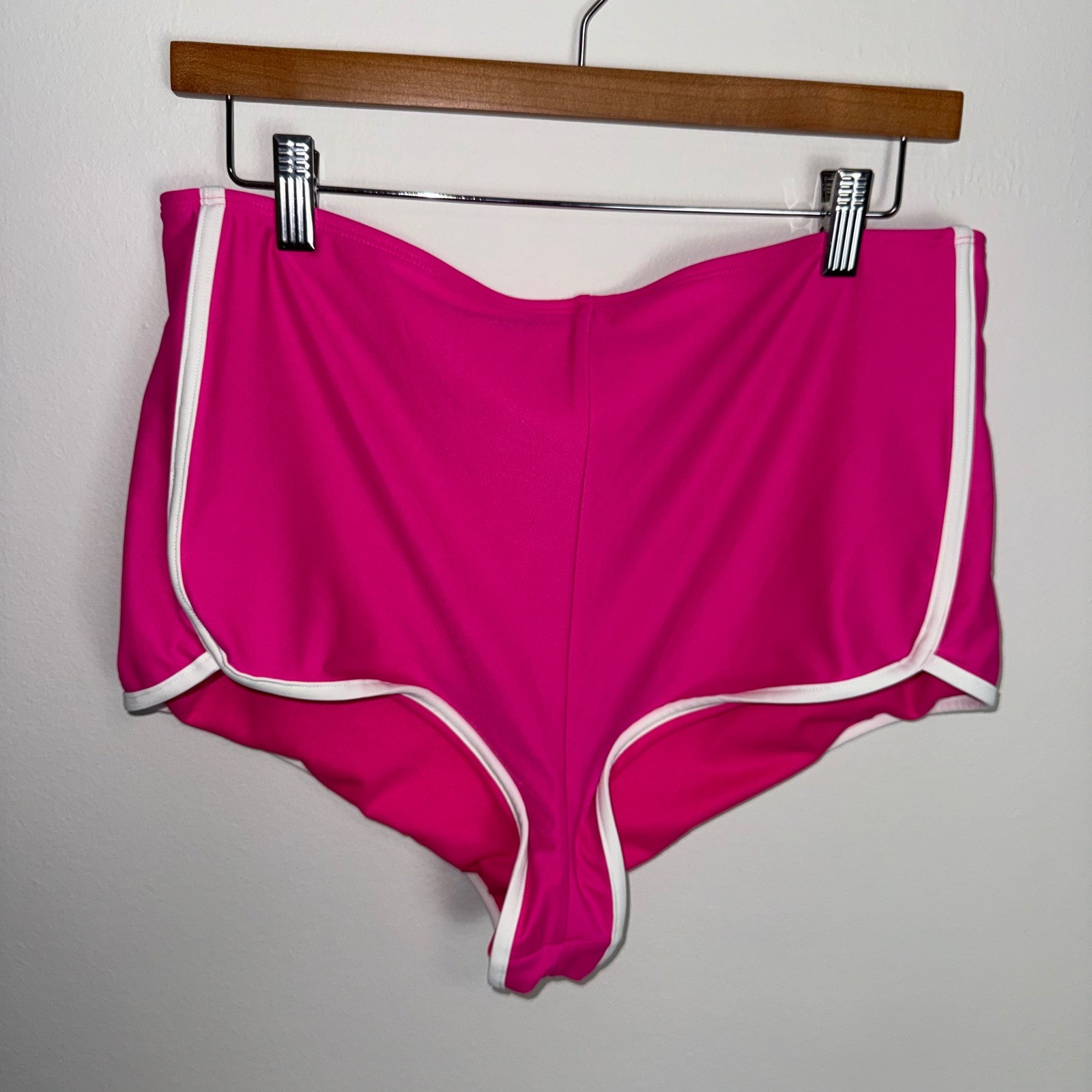 Wild Fable Womens Pink White Trim Dolphin Swimsuit Bottom Athletic Casual XL