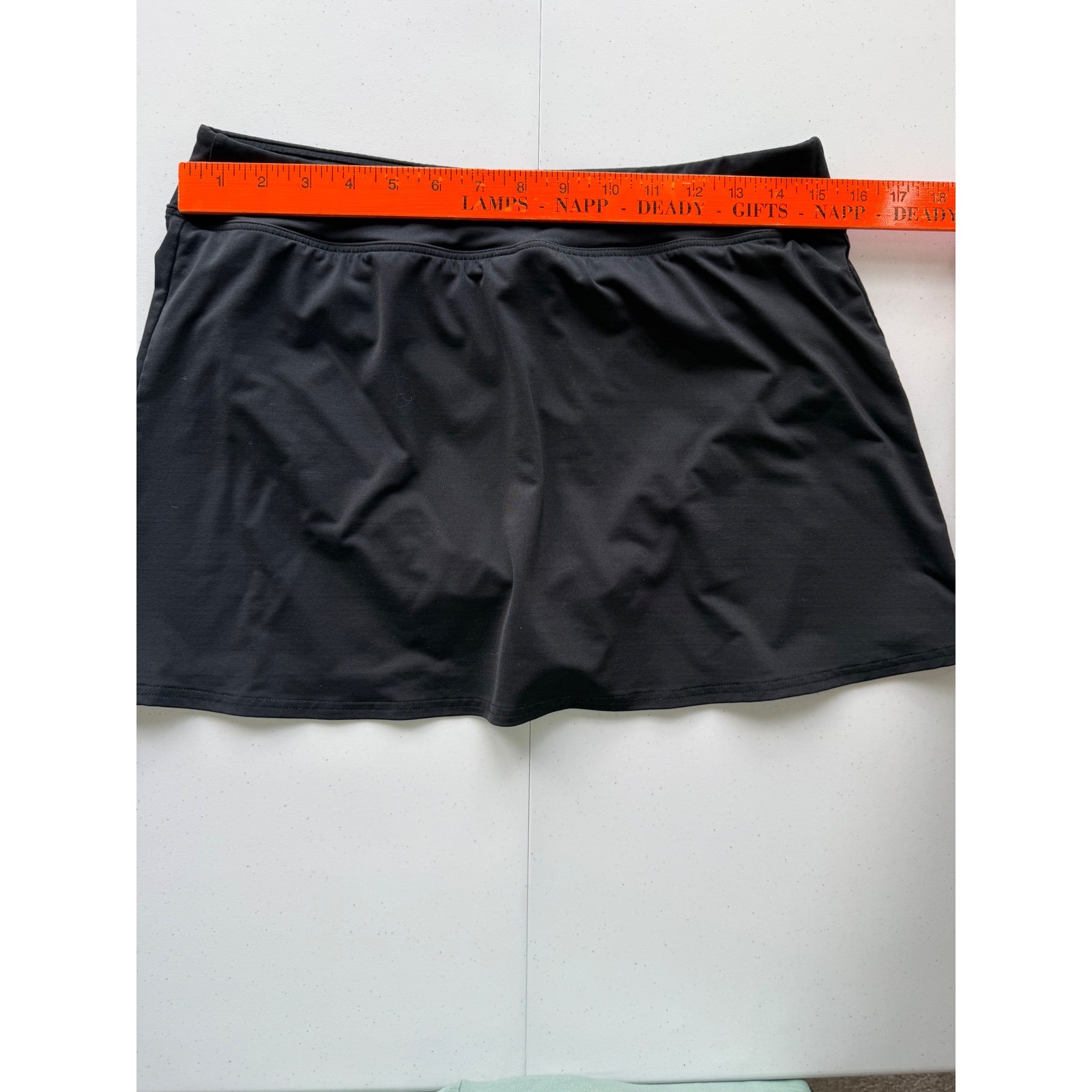 Lands’ End Black Swim Skirt Bottom M size 10 NWOT Figure Control