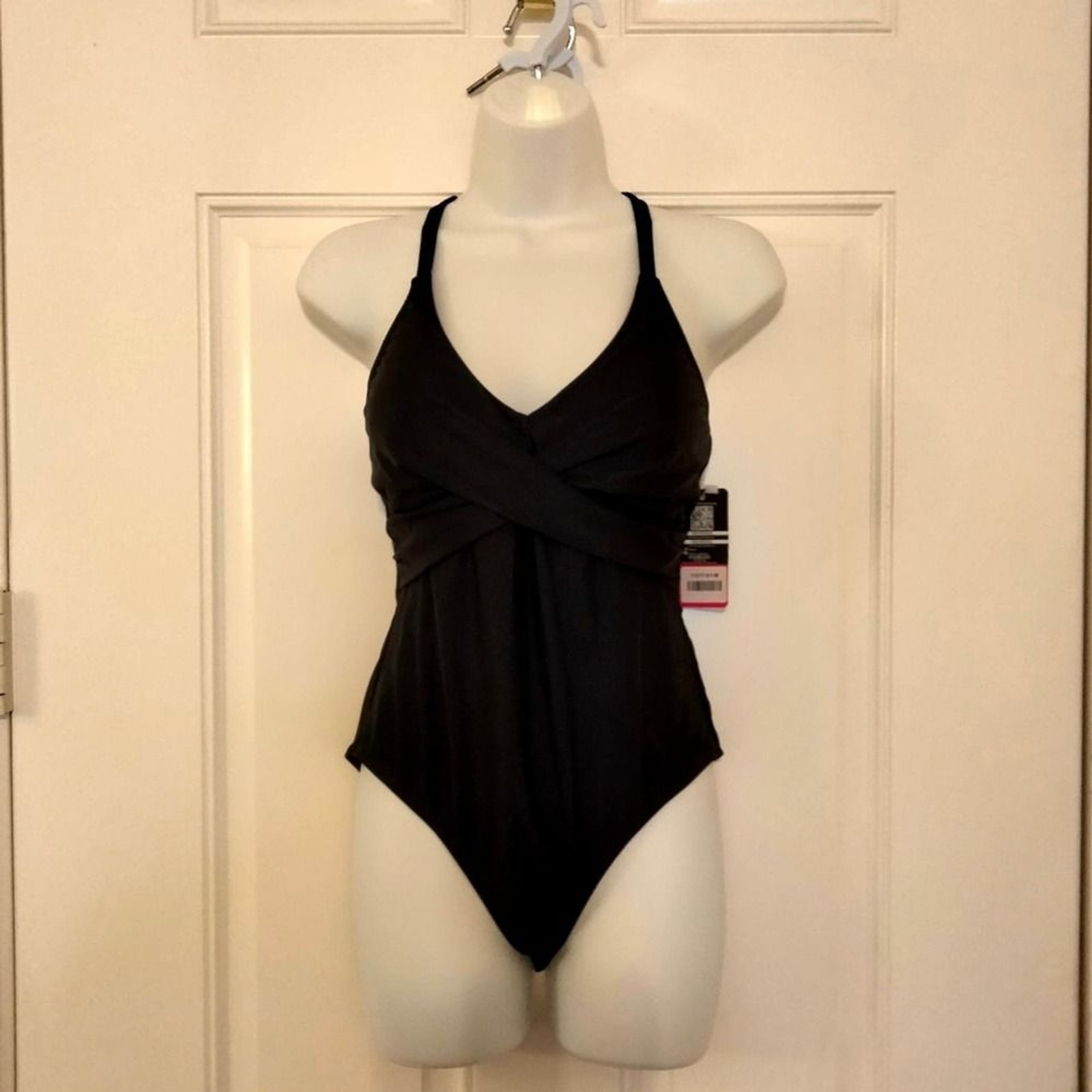 Black one piece swimsuit with adjustable straps M