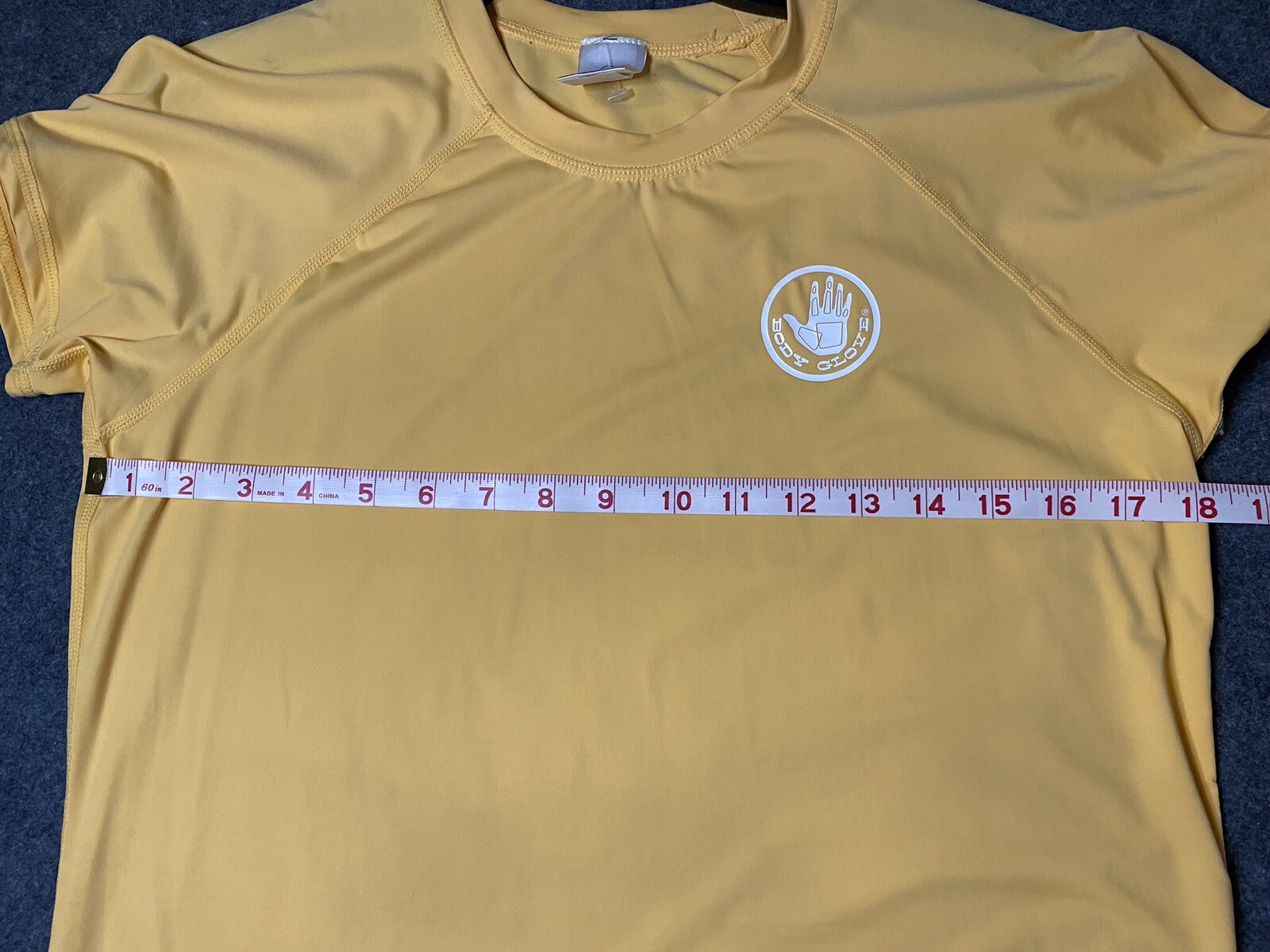Body Glove Smoothies Sundream In Motion Short Sleeve Rash Guard Size XL UPF 50