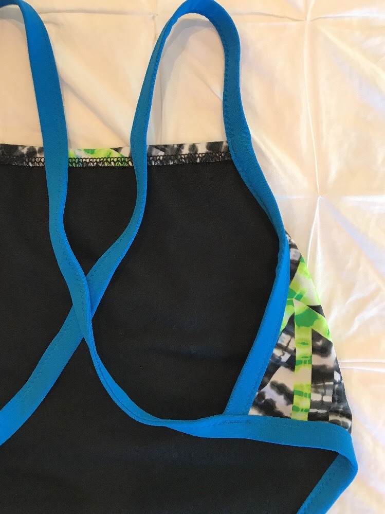 New Women’s Speedo Clash Time Turnz Vee Speedo Endurance Lite Black White 28 $69