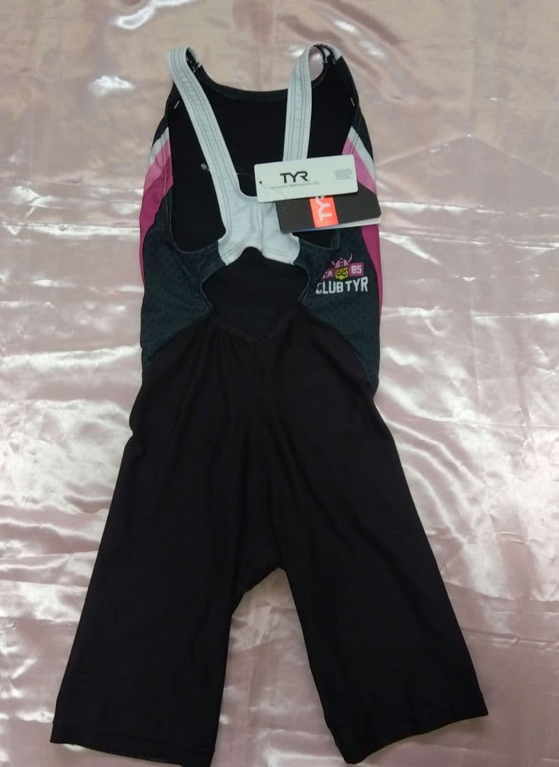 TYR Women’s Sports Swimsuit S Unused. Tag included!