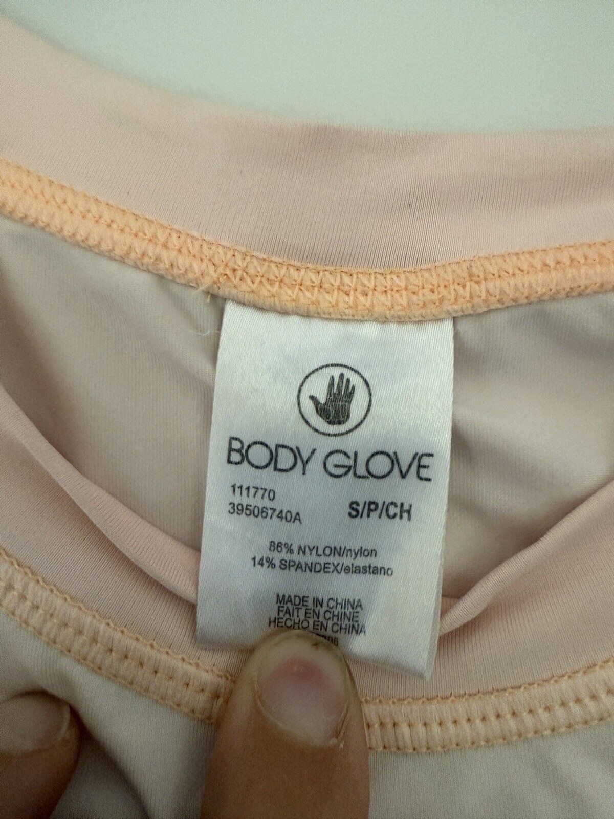 Body Glove Women’s size Small Pink Short-Sleeve Rash Guard nylon/spandex