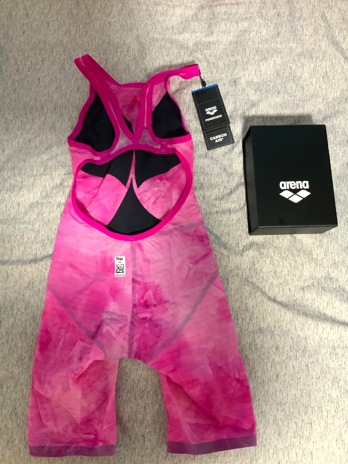 ARENA Women’s Open-Back Carbon Air2 Racing Suit Size 26 Brand new with tag