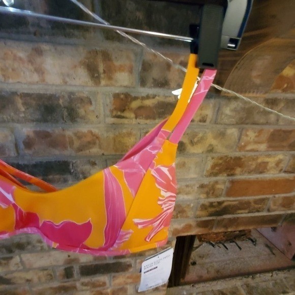 Athleta Kailua Orange Pink Mid Rise Lycra Xtra Life South Swell Bikini Top NWT