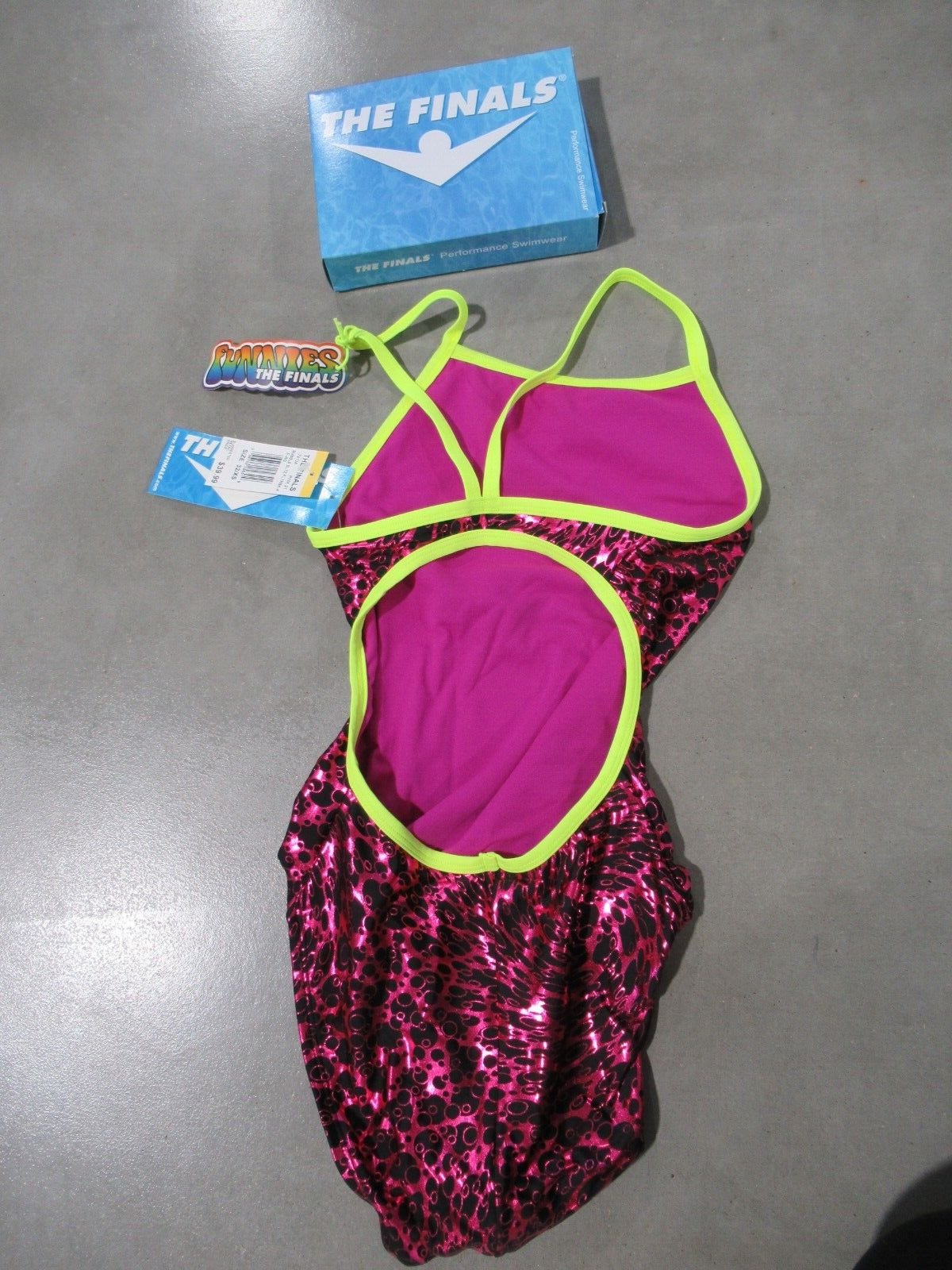 TYR The Finals Bubble Bltz Size 32/XS Pink *NWT*