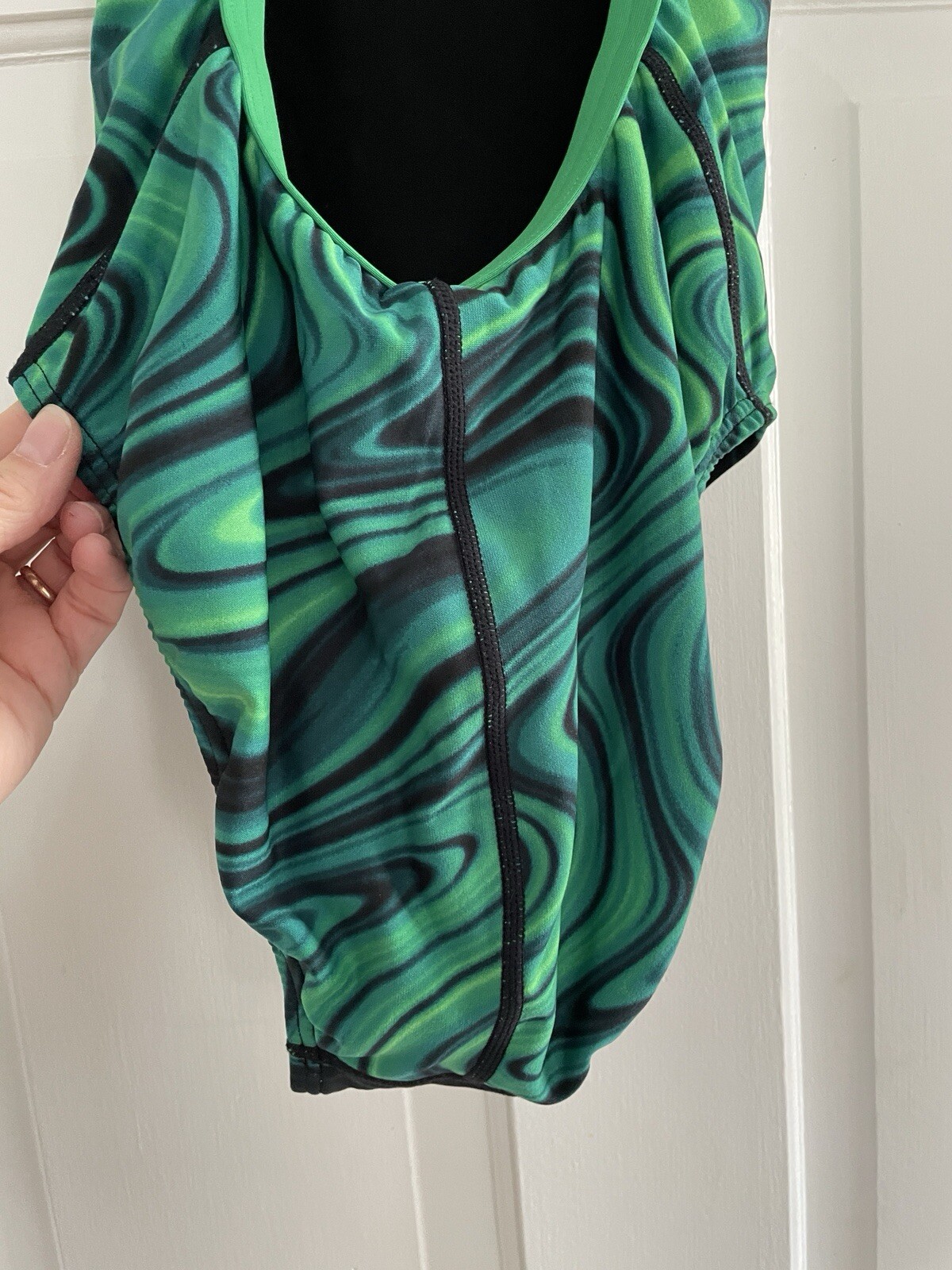 Tyr Green Marble Swirl Pattern Women’s Swimsuit 30(S) Racer Back Team Swim