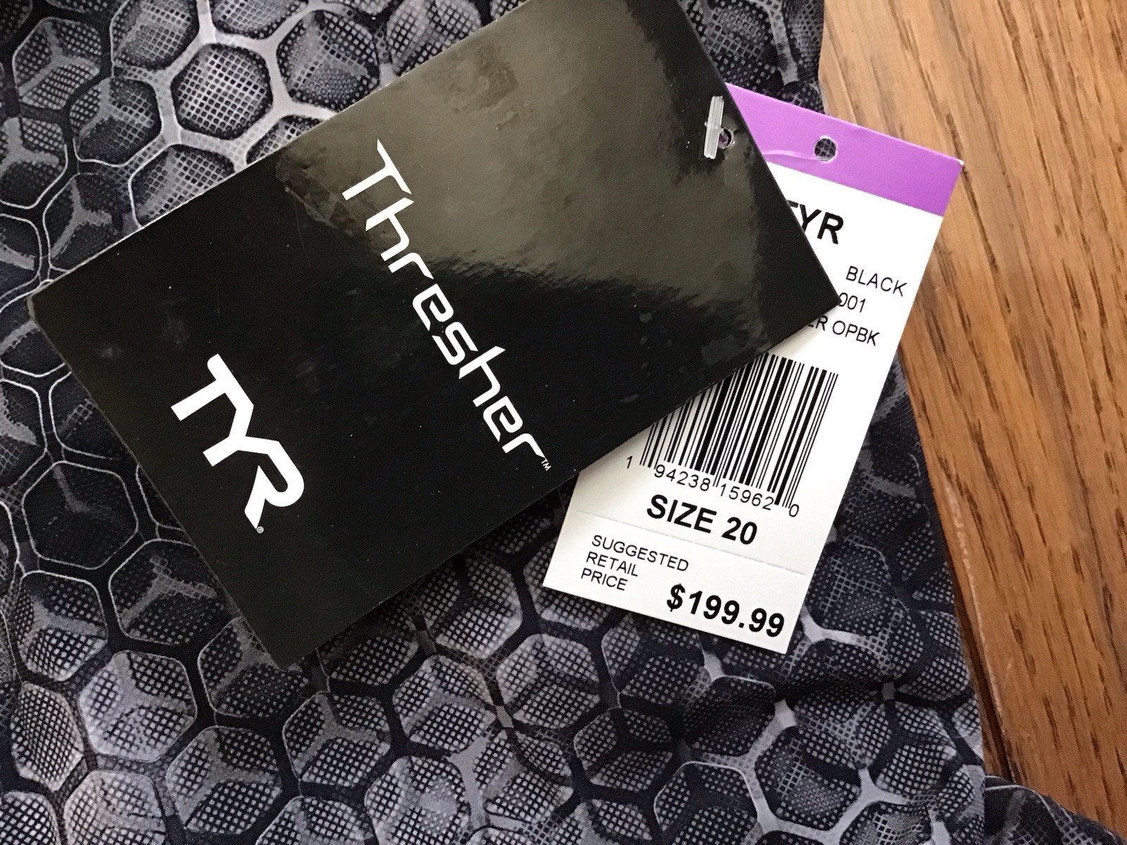 New TYR THRESHER Akurra Women Size 20 Gray Swimsuit Compression (T1-4)