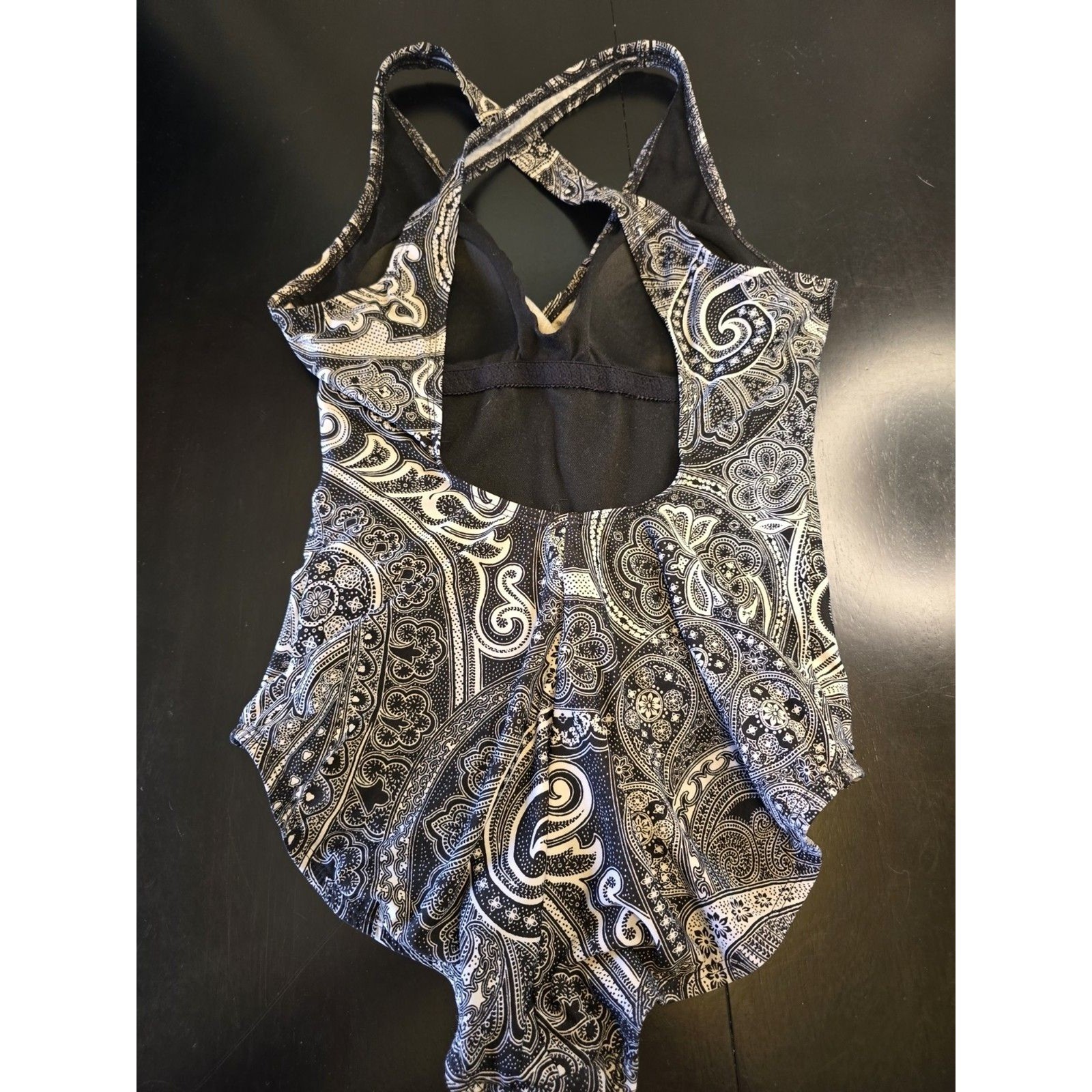 Speedo Women’s Competitive Swimwear One Piece Halter Neck Paisley Print Size 10