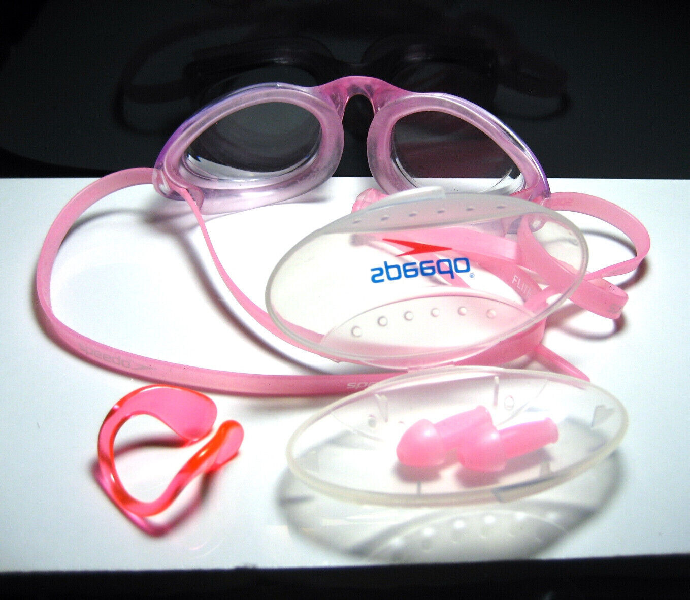 SPEEDO Women’s Pink Goggles Swimming SET Nose Plug Earplugs With Case
