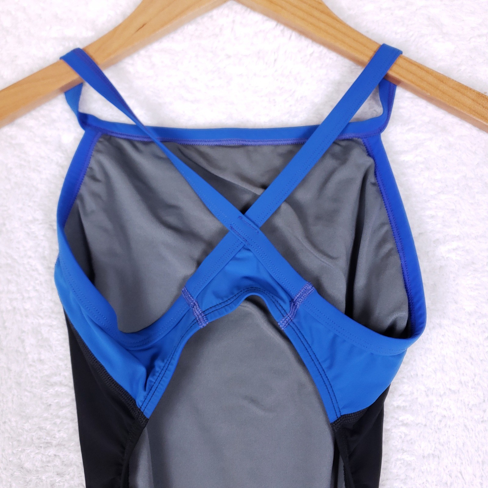 Speedo Womens 26 Black Blue Colorblock Crossback Performance One Piece Swimsuit