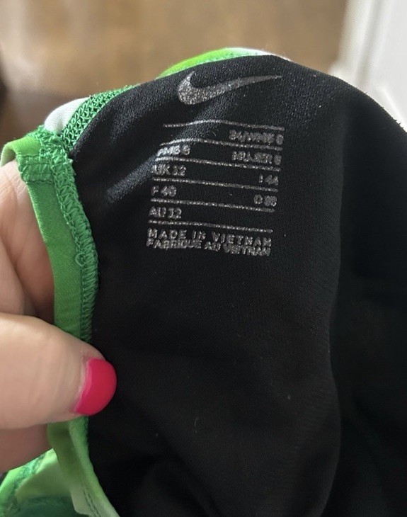 Nike Women’s Green One Piece Regular Size 8 Swimming Sport Swimwear