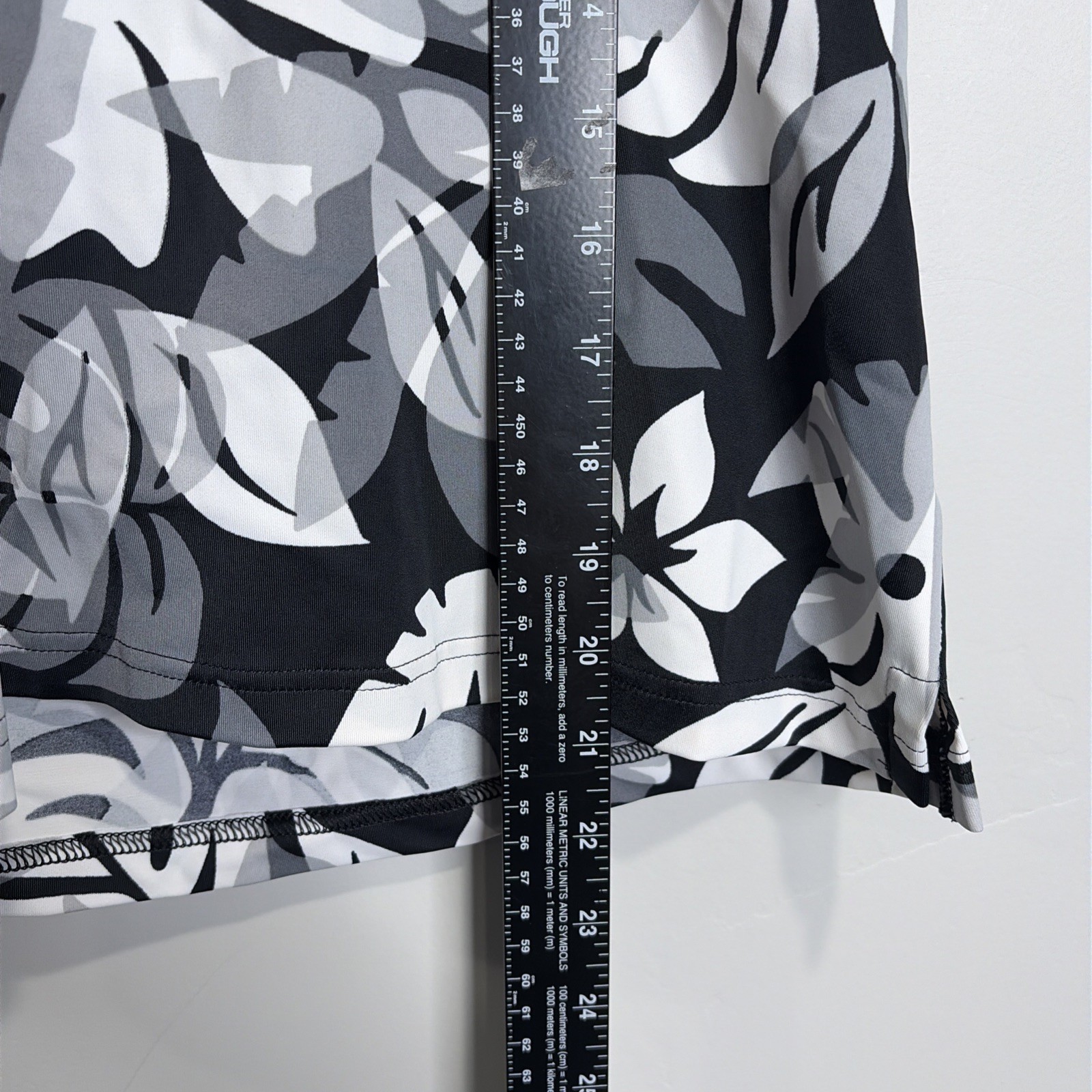 Lands’ End Tankini Top Sz 8 Women’s Black & White Floral Halter Beach Summer