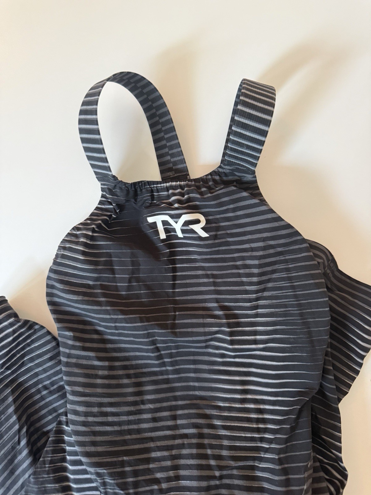TYR Avictor 2.0 Competitive Kneeskin Swimsuit Open Back Black/Gray 28