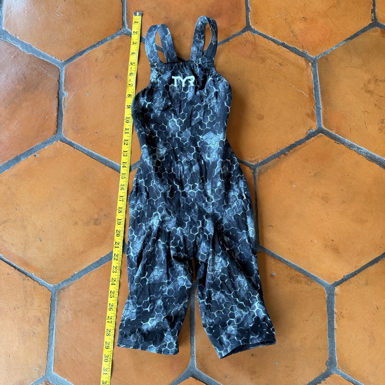 TYR Avictor 2.0 Open Back Tech Suit Competitive Swimsuit Size 27 Black White