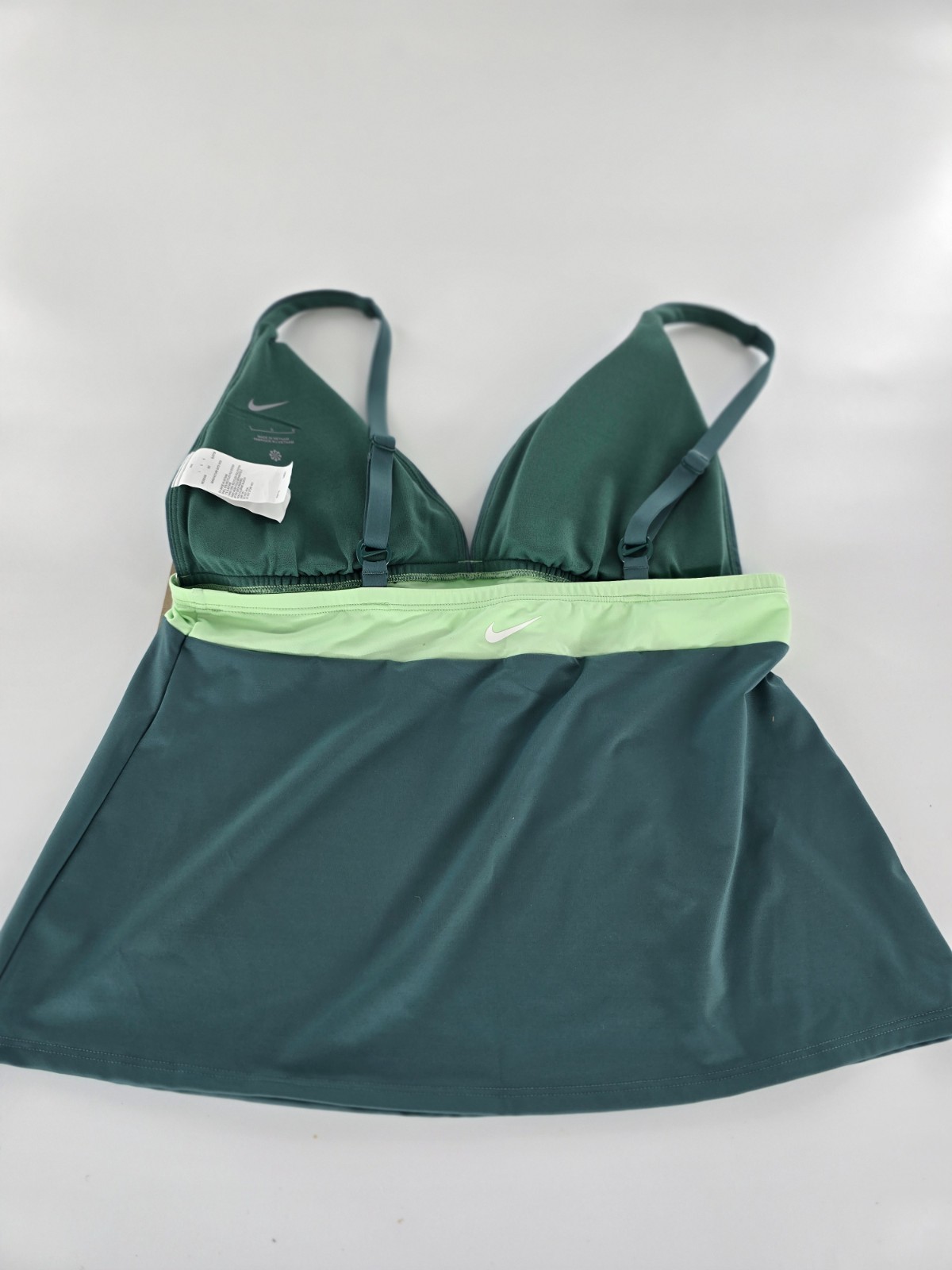 Nike Swim Tankini Top Adjustable Straps Green Colorblock Athletic Swimsuit SZ M