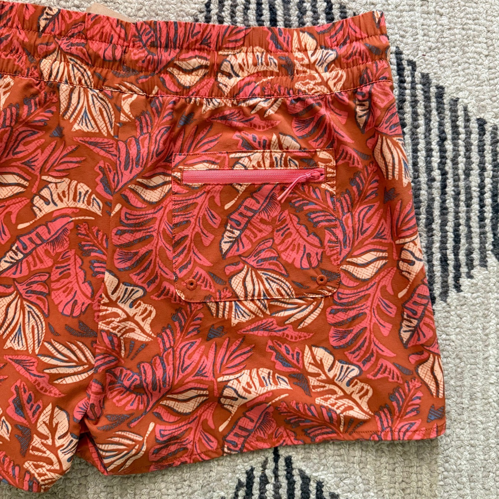 NWT Eddie Bauer Women’s L Swim Board Shorts UPF 50+ Tropical Leaf Print Rust