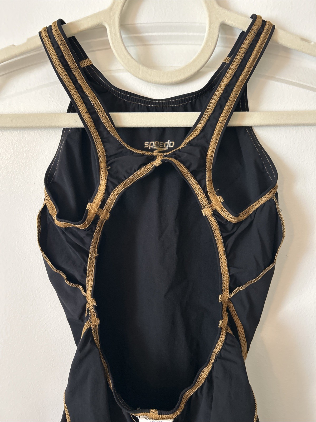 Speedo SIZE 23 – Lzr Racer Pro Recordbreaker Kneeskin Blk/Gold Trim – PRE-OWNED