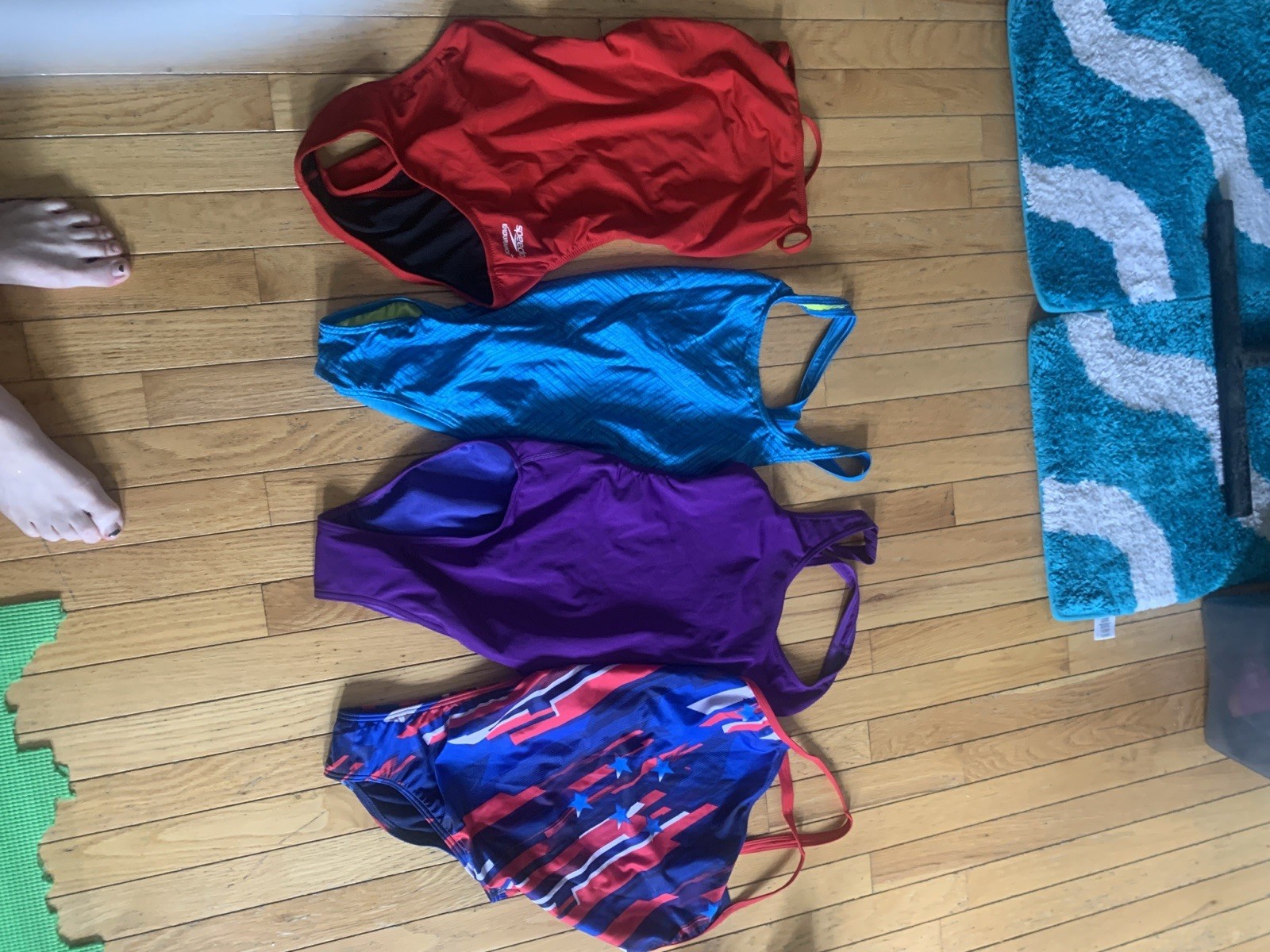 4 ladies suits size 36