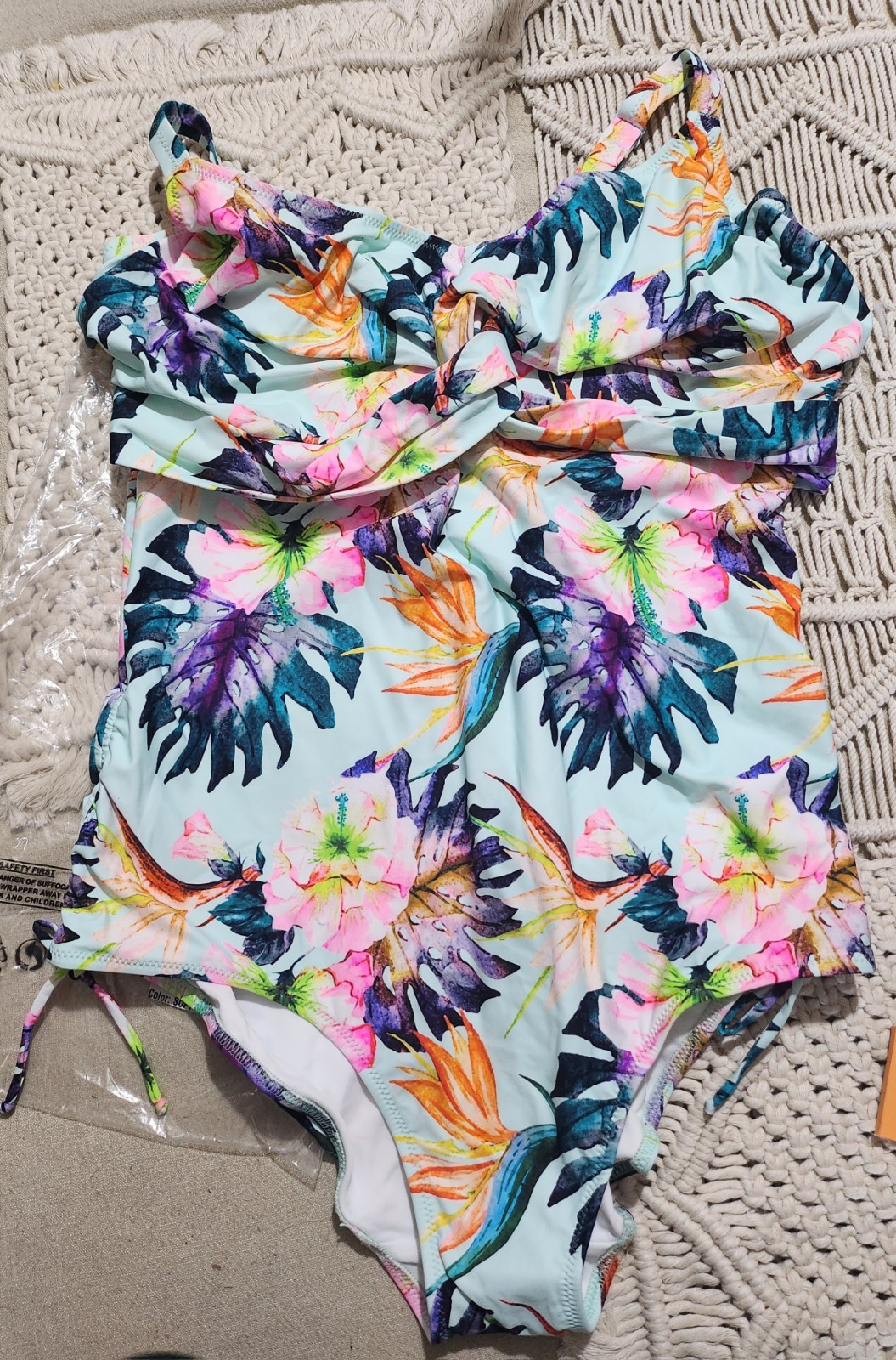 Miraclesuit Women’s Swimsuit, Sz. 40G, 1pc. New