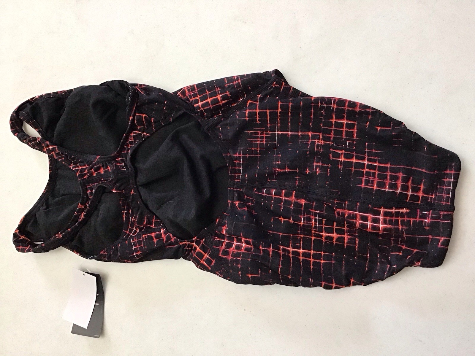 New TYR Women’s Size 30 (S) Atrix Maxfit Swimsuit Black Red Durafast (T12-15)