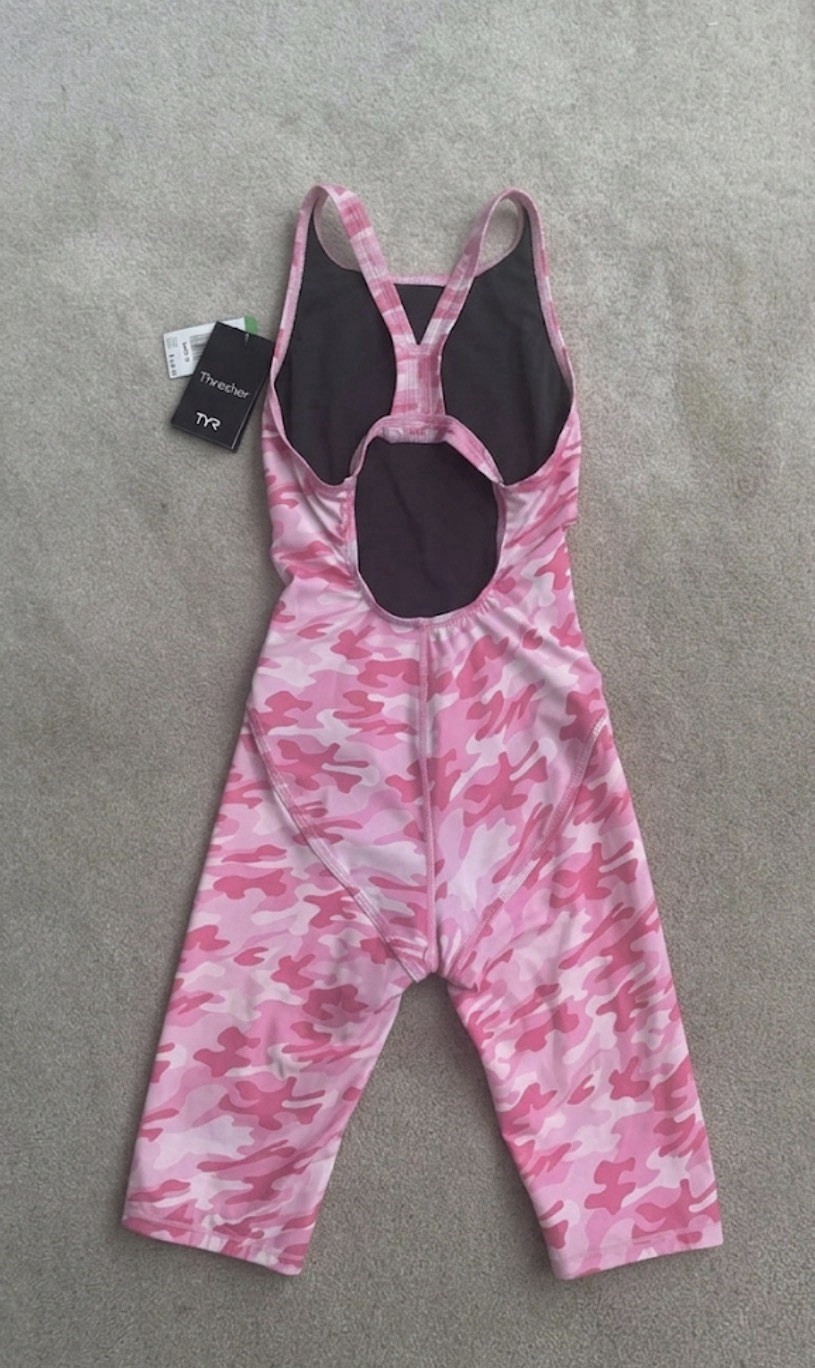 TYR Thresher Women”s Open Back Kneeskin Pink Camo Tech Suit Size 36 NWT FINA