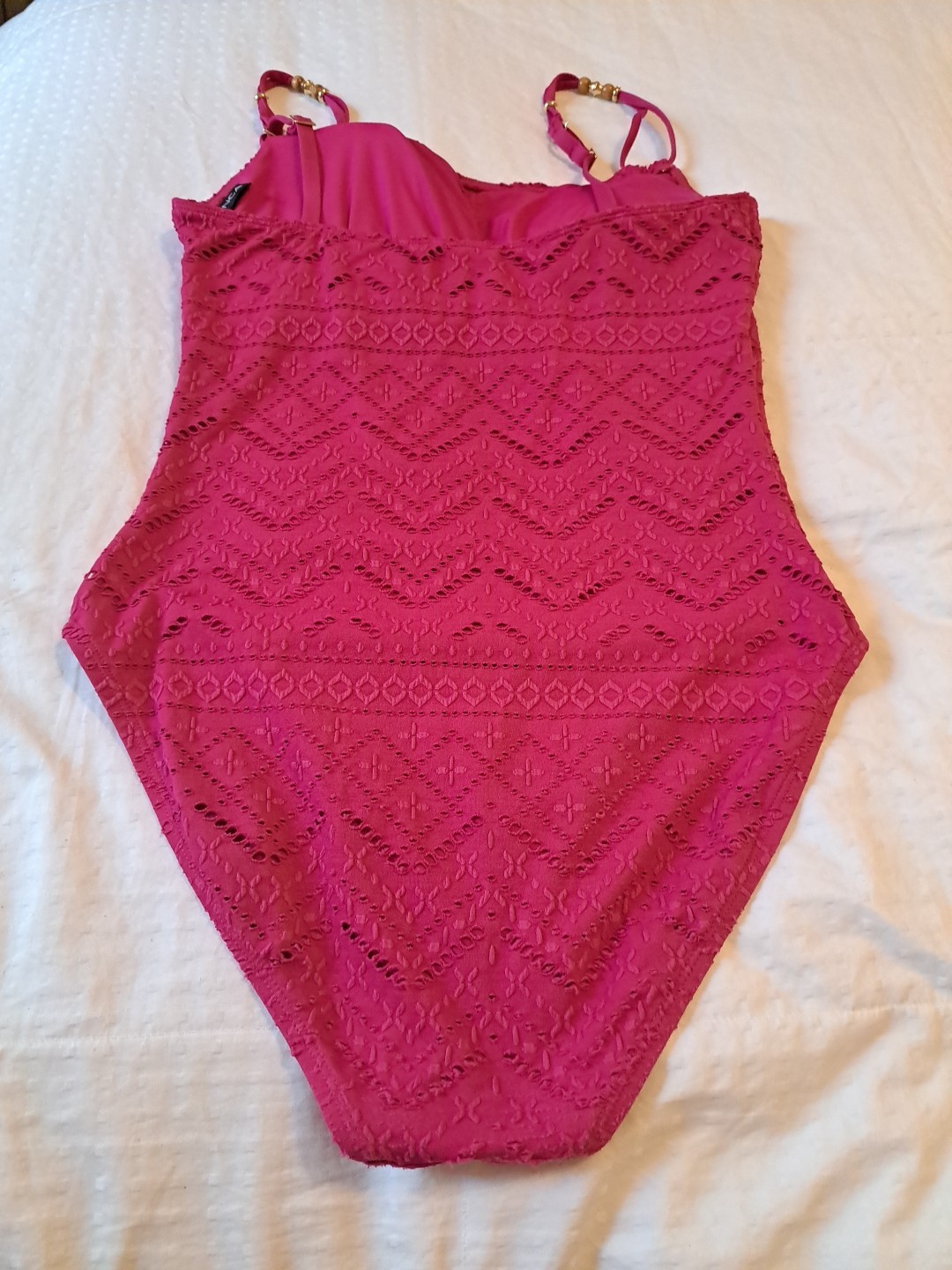 La Blanca Eyelet One Piece Swimsuit Size 10 Magenta Excellent Condition