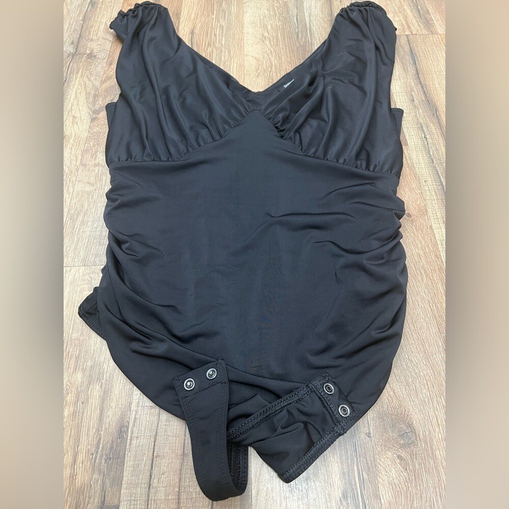 Express Body Contour Stretch dark black sleeveless swimsuit Womens Size M