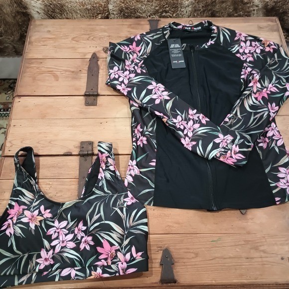 Tropical Floral Women’s Swim Guard and Top Size L Workout Beach Activewear Sport