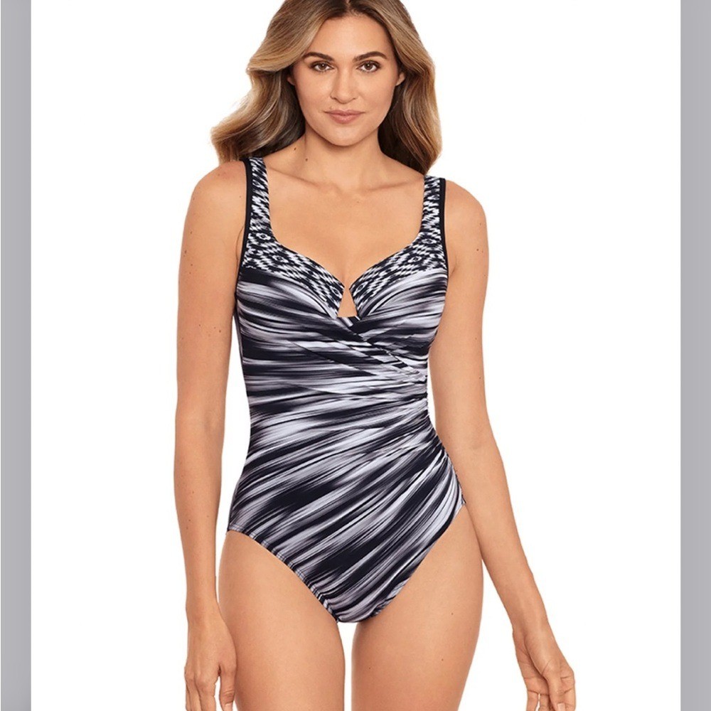 MIRACLESUIT WARP SPEED ESCAPE UNDERWIRE ONE PIECE SWIMSUIT Size 16