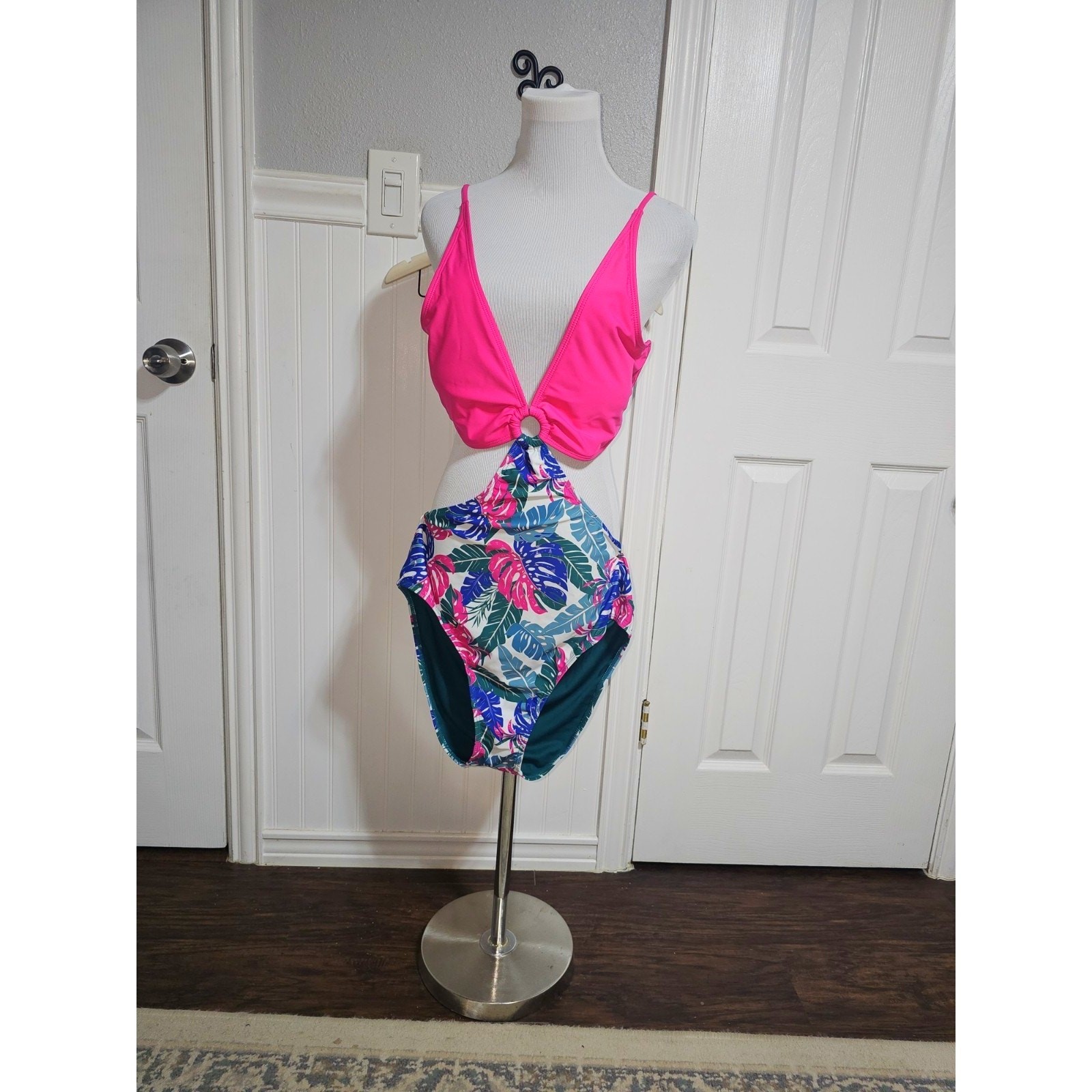 Decree One Piece Tropical Rich Colors Print Split Swimsuit size XXL