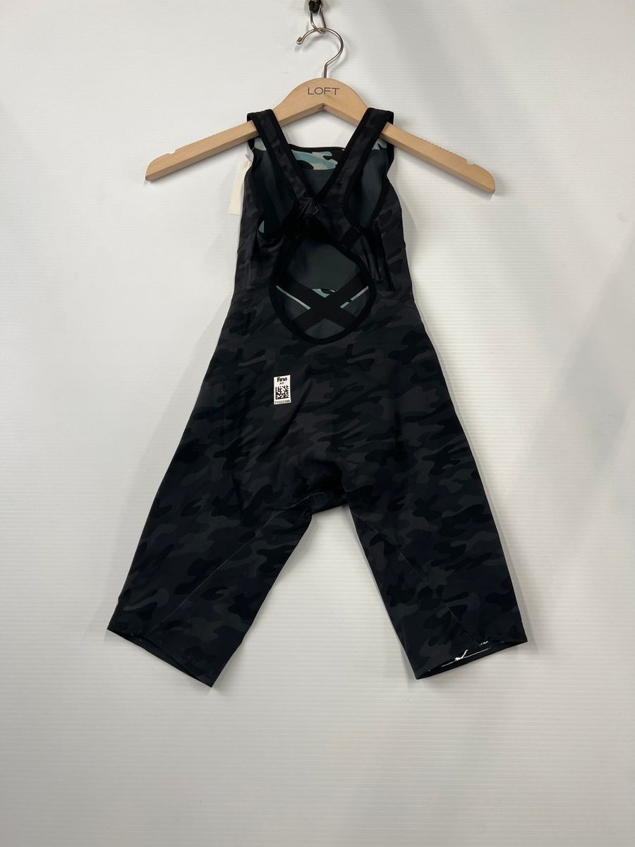 TYR Venzo Printed Open Back Women’s Size 23 Black VZCOB6A