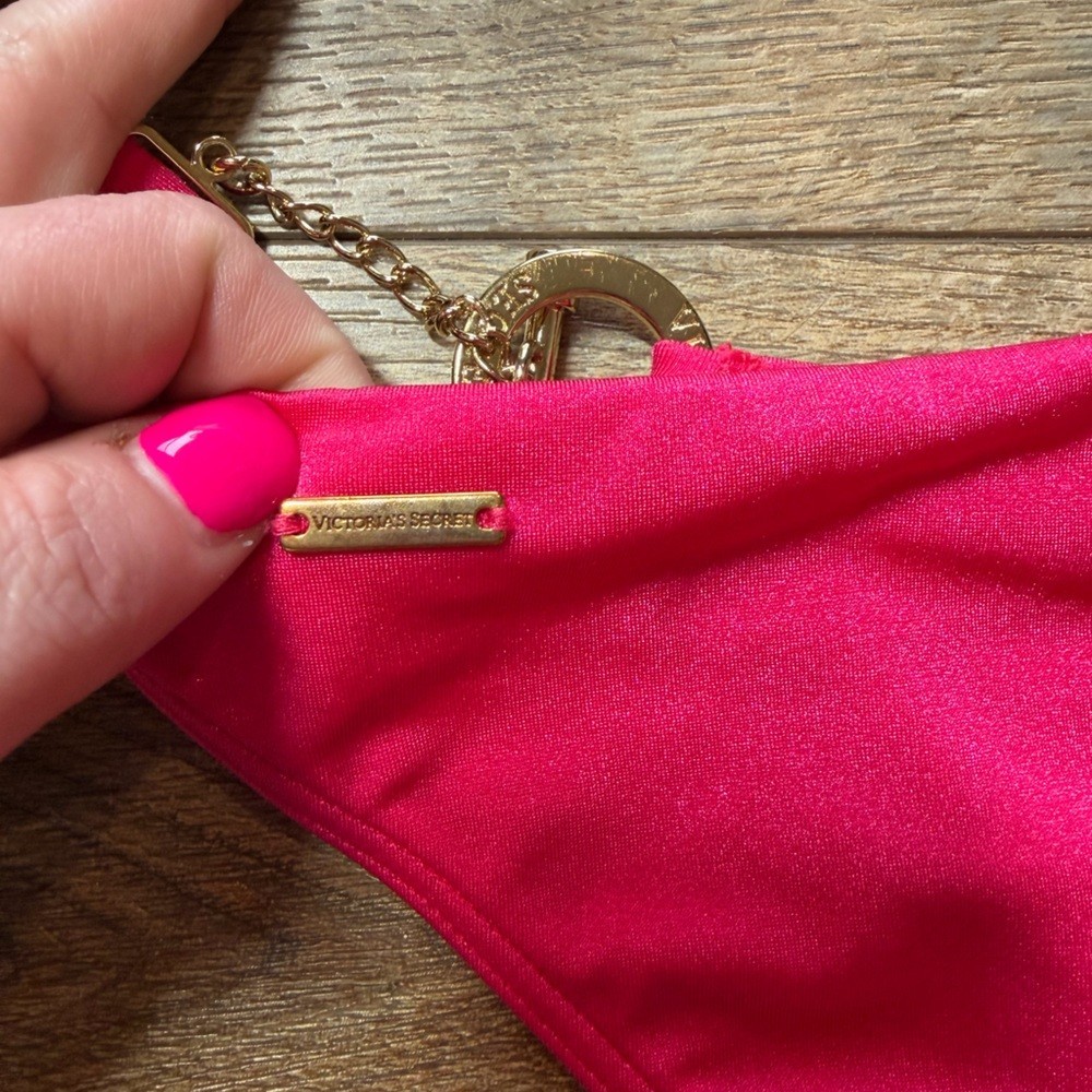 Victoria’s Secret Very Sexy collection Y2K bikini bottoms w/ gold chain