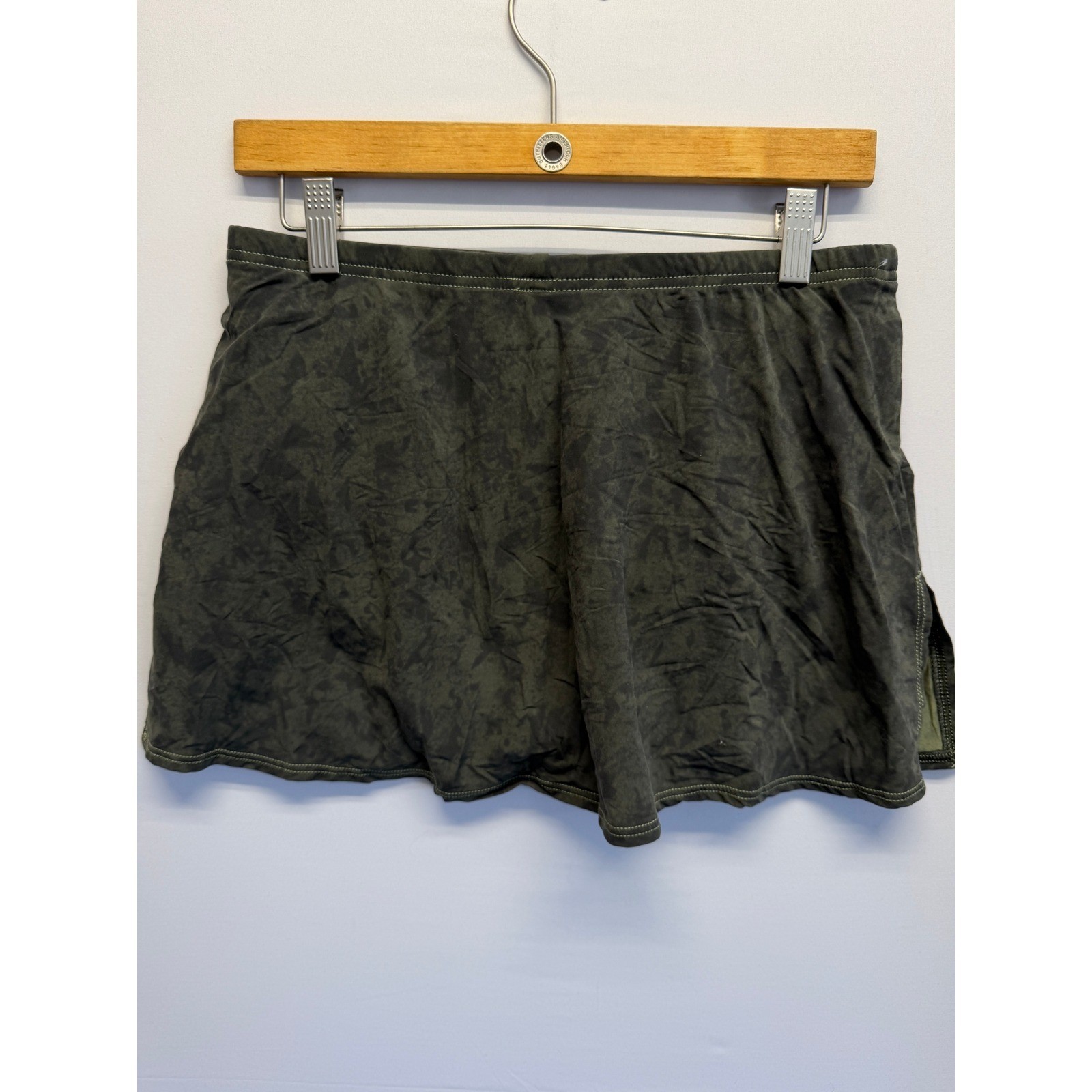 Magic Suit Swim Skirt NWOT Camo Green Size 10 Tummy Control
