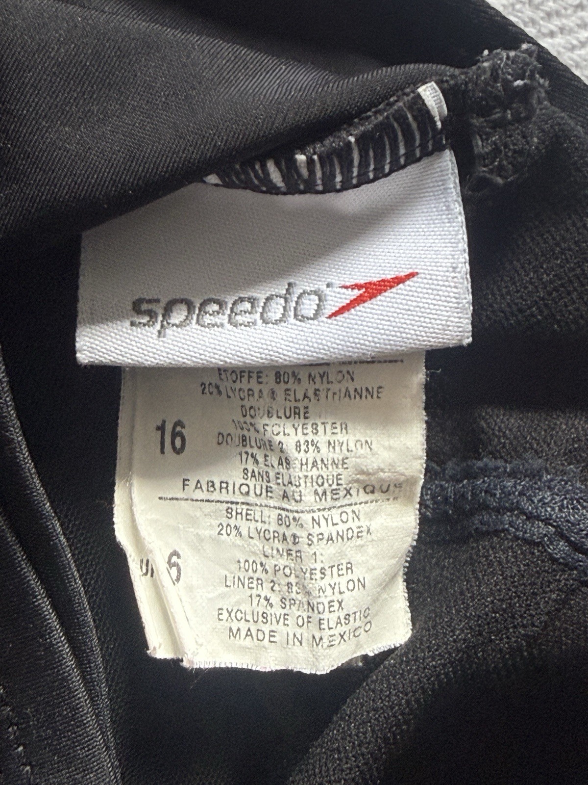 Speedo Swimsuit One Piece Black Ruched Twist Front Convertible Straps Size 16