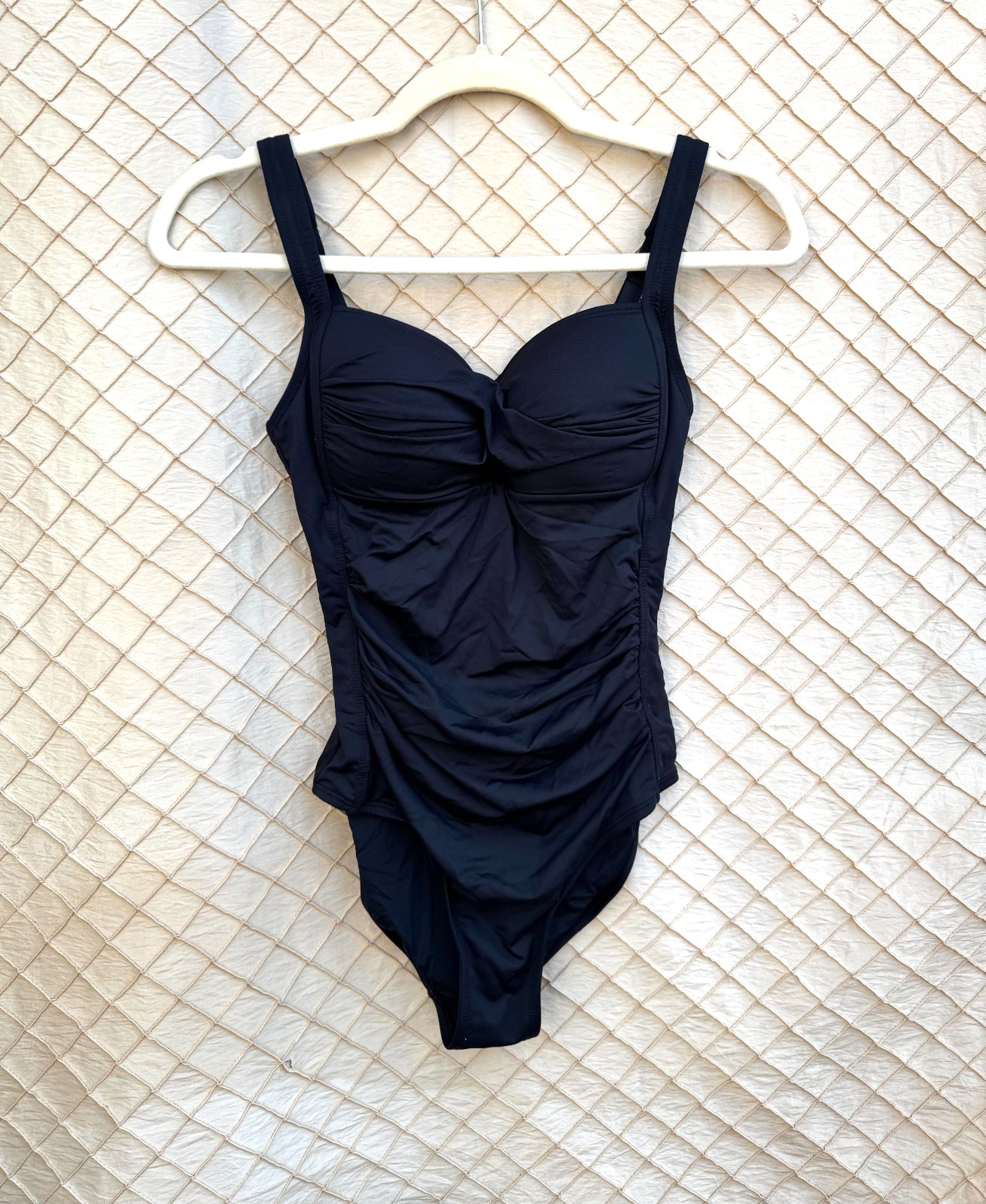 Niptuck Swim Size 4 Women’s Black One Piece Adj. Strap Swimsuit
