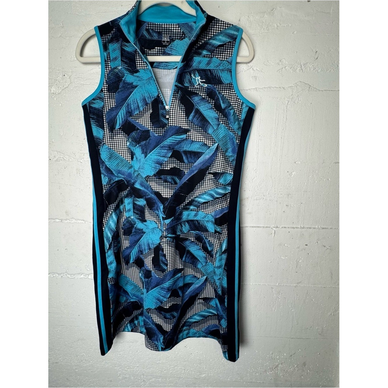 Tail Sleeveless Belicia Fusion Dress banana leaf print zip Golf Tennis Sporty S