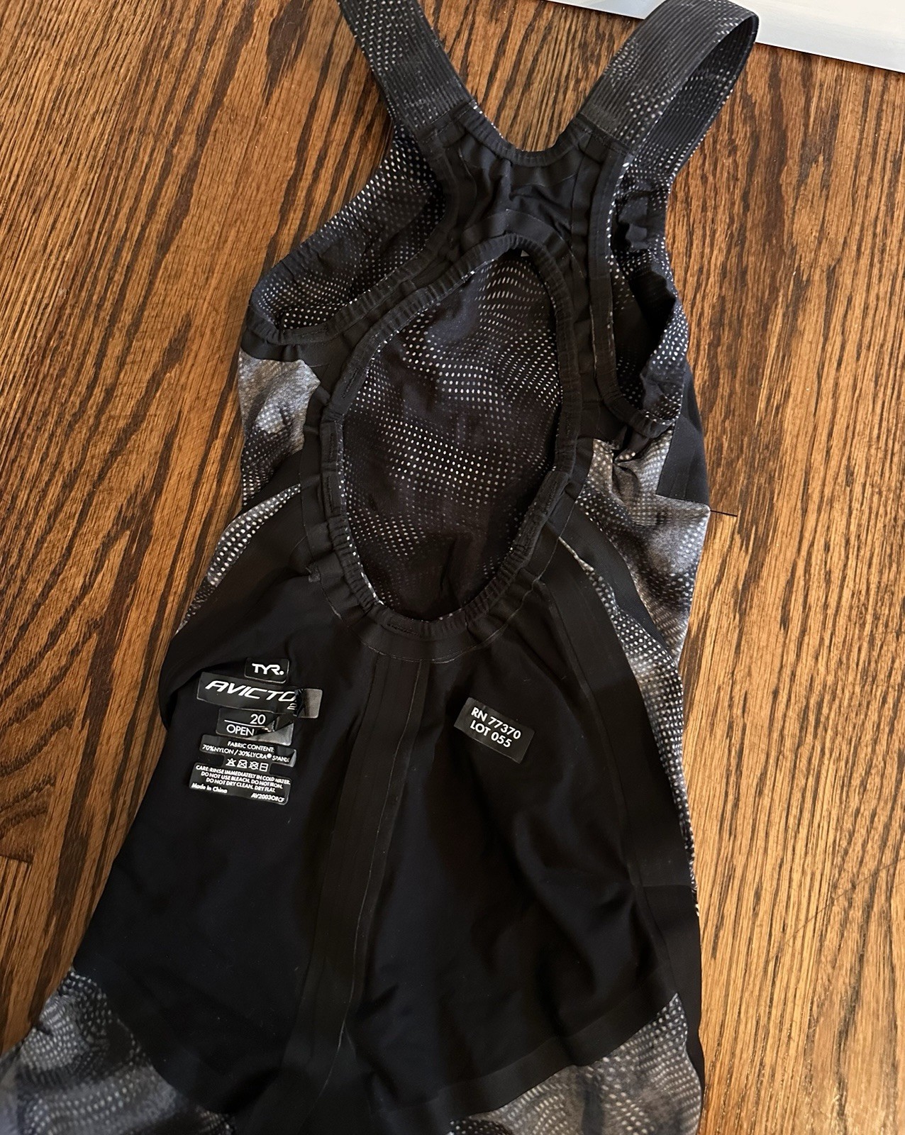 TYR Avictor 2.0 Exolon Open Back Titanium Swim Techsuit Kneeskin — size 20