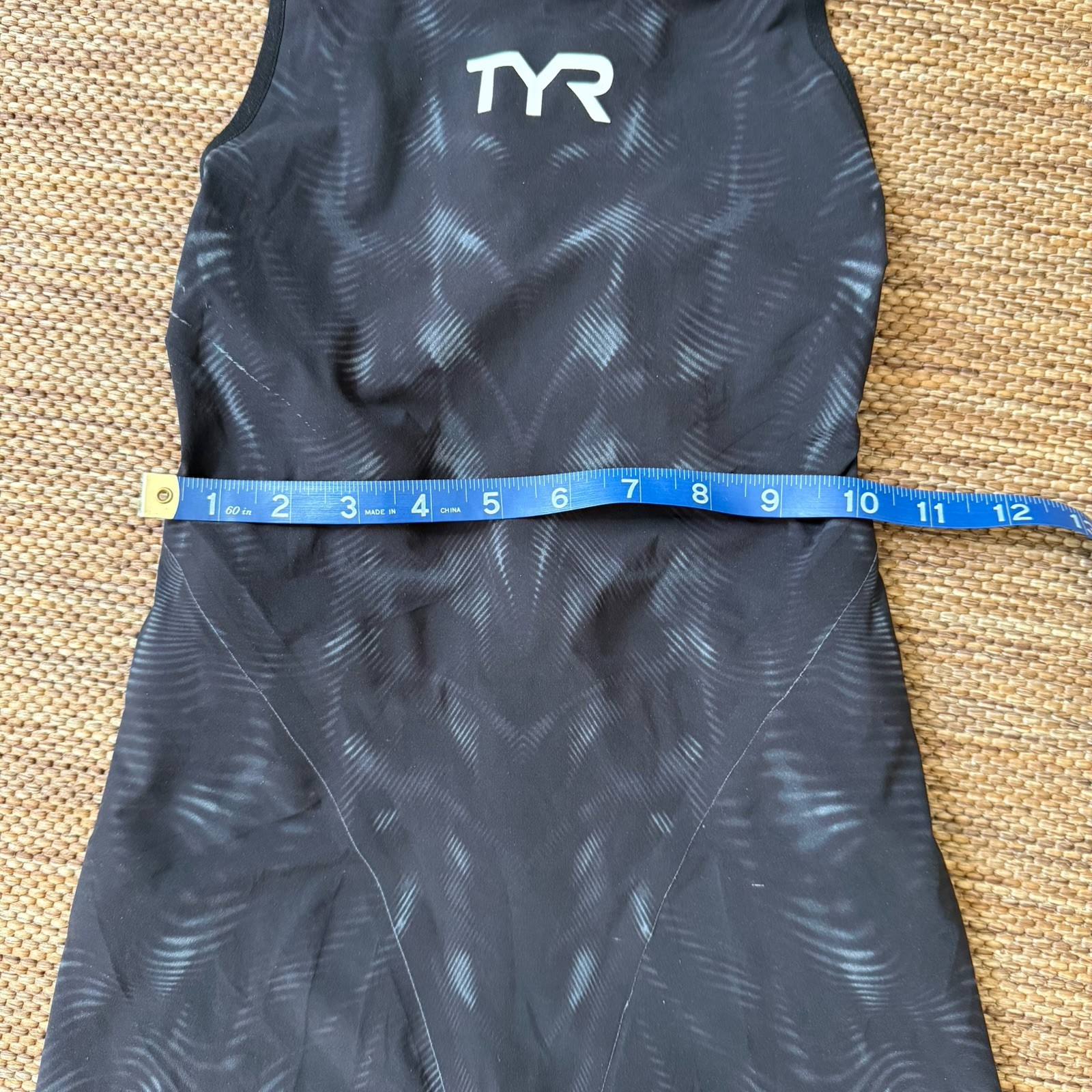 TYR Venzo Women’s Tech Suit Size 24 Kneeskin Swimsuit