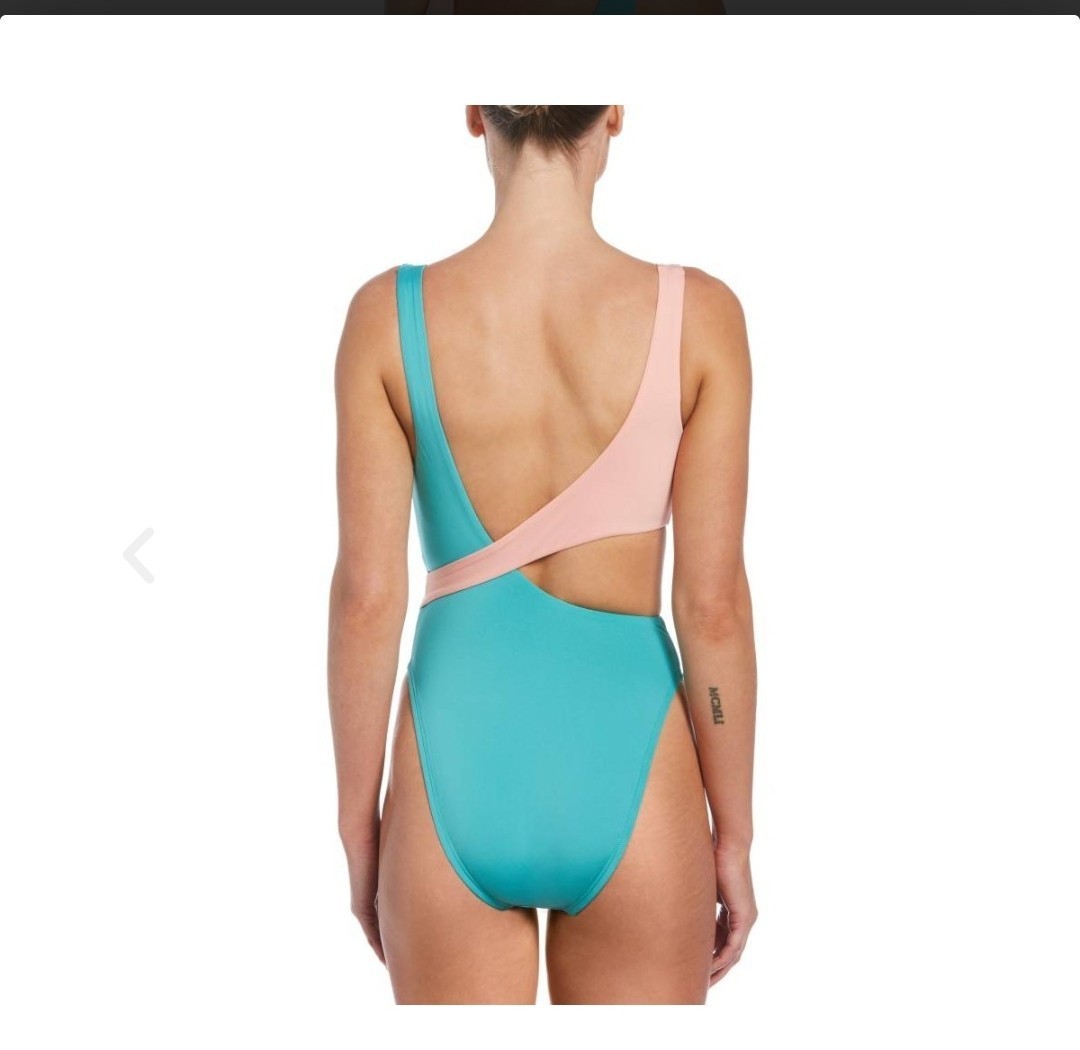 Nike Women’s XL Cut-Out One Piece Competitive Swimwear 100% Recycled Polyester
