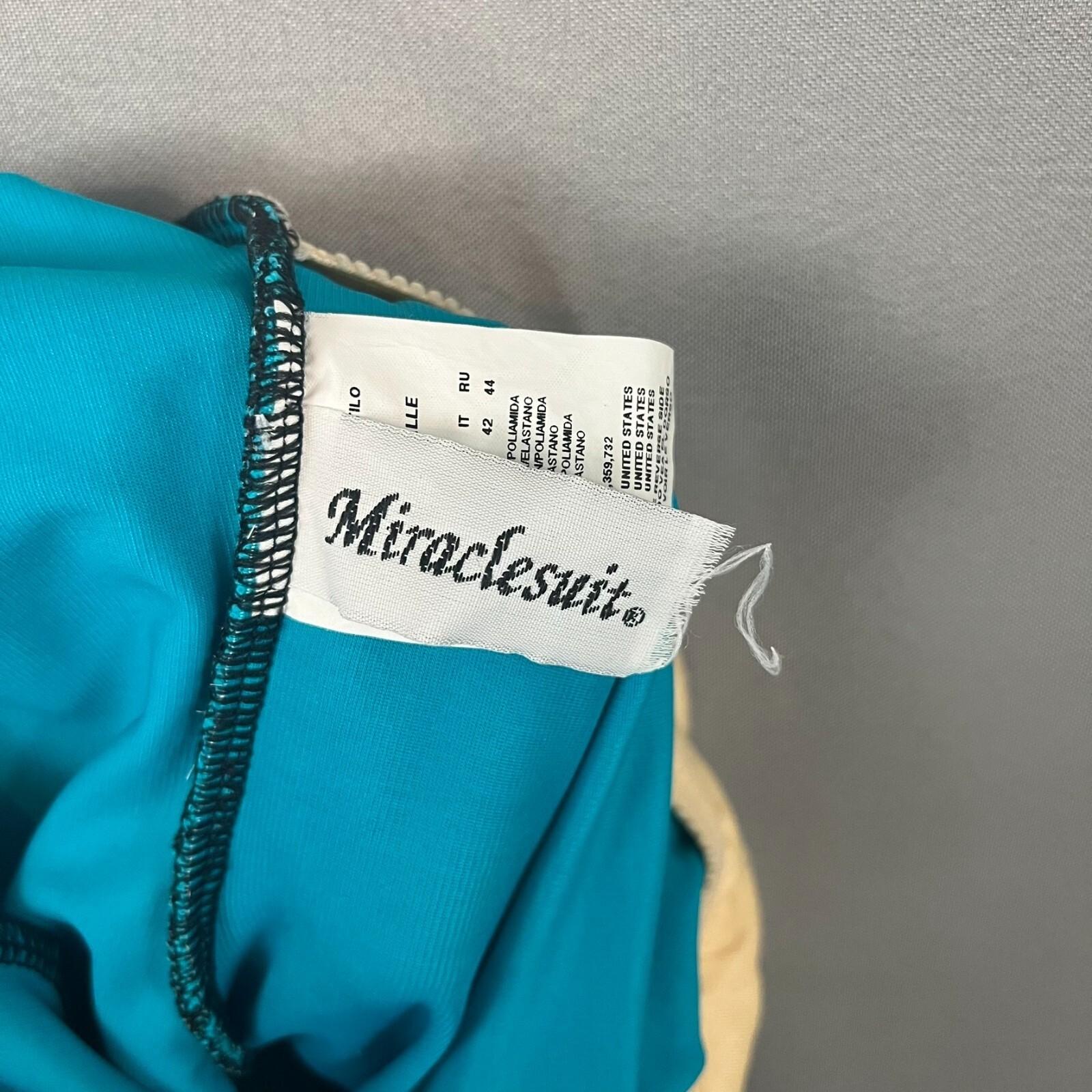 Miraclesuit Swimsuit Women’s 8 Deep Green Mesh Stretch One Piece Built In Bra