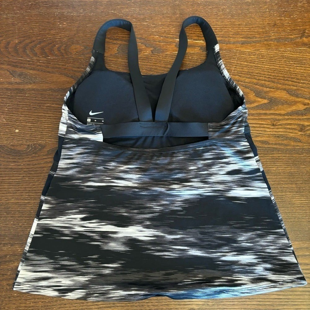 Nike Women’s Blur V-Neck Tankini Size M Support Swim /Athletic Top Black White