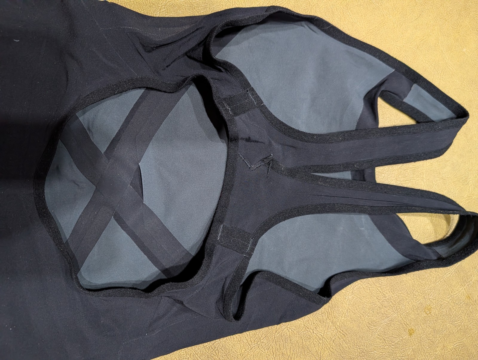 TYR Venzo Phantom Black Open Back Knees in Tech Suit Swimsuit Size 25