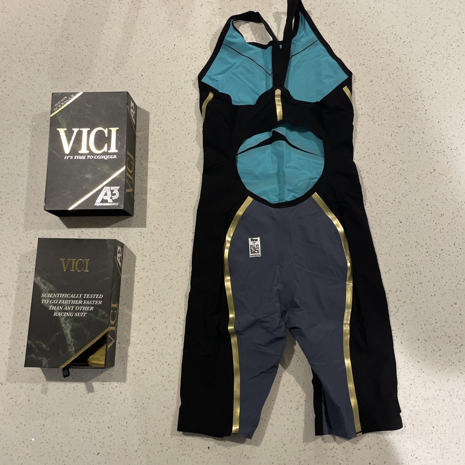 V3 TEAM VICI FEMALE POWERBACK TECHNICAL RACING SWIMSUIT BLACK GOLD SZ 24 Women