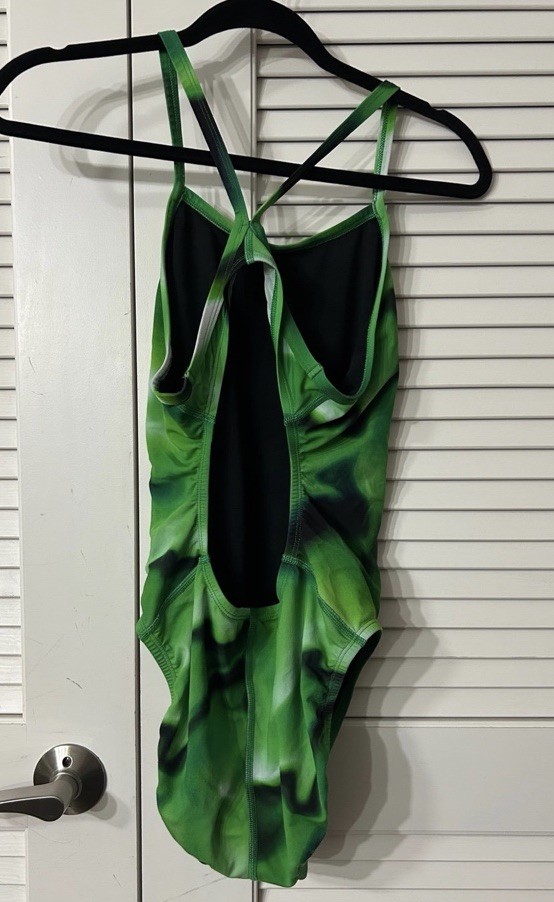 Nike Women’s Green One Piece Regular Size 8 Swimming Sport Swimwear