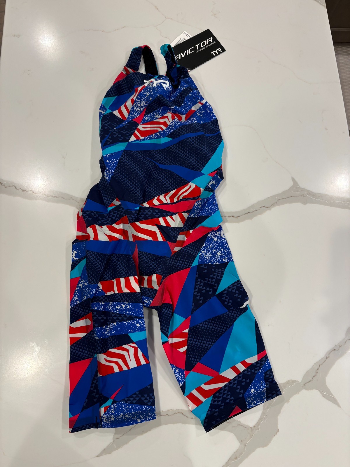 BRAND NEW WITH TAGS TYR AVICTOR CLOSED BACK WOMEN’S KNEESKIN SIZE 30 PRELUDE