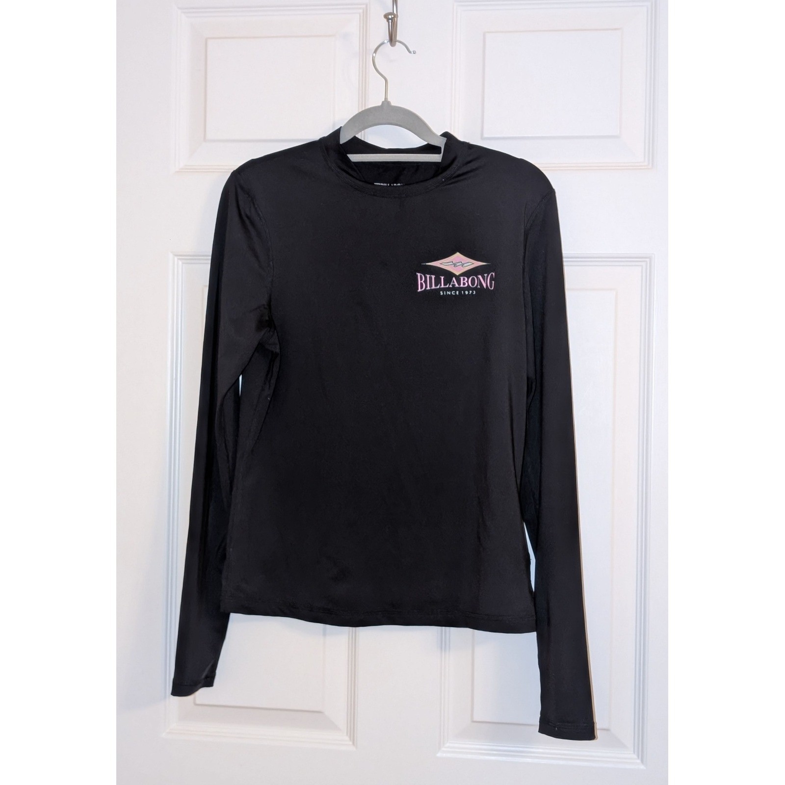 Billabong Women’s Black Long Sleeve UV Rash Guard Swim Shirt Medium Surf Beach